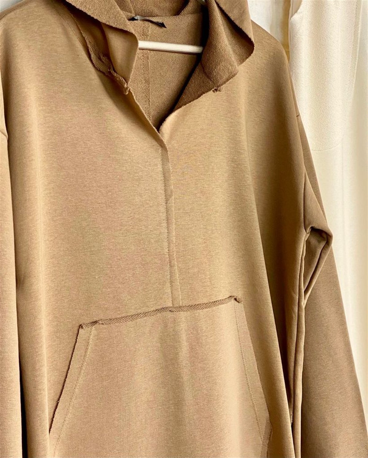 Lazer Kesim Cep Detaylı Sweat (Camel)
