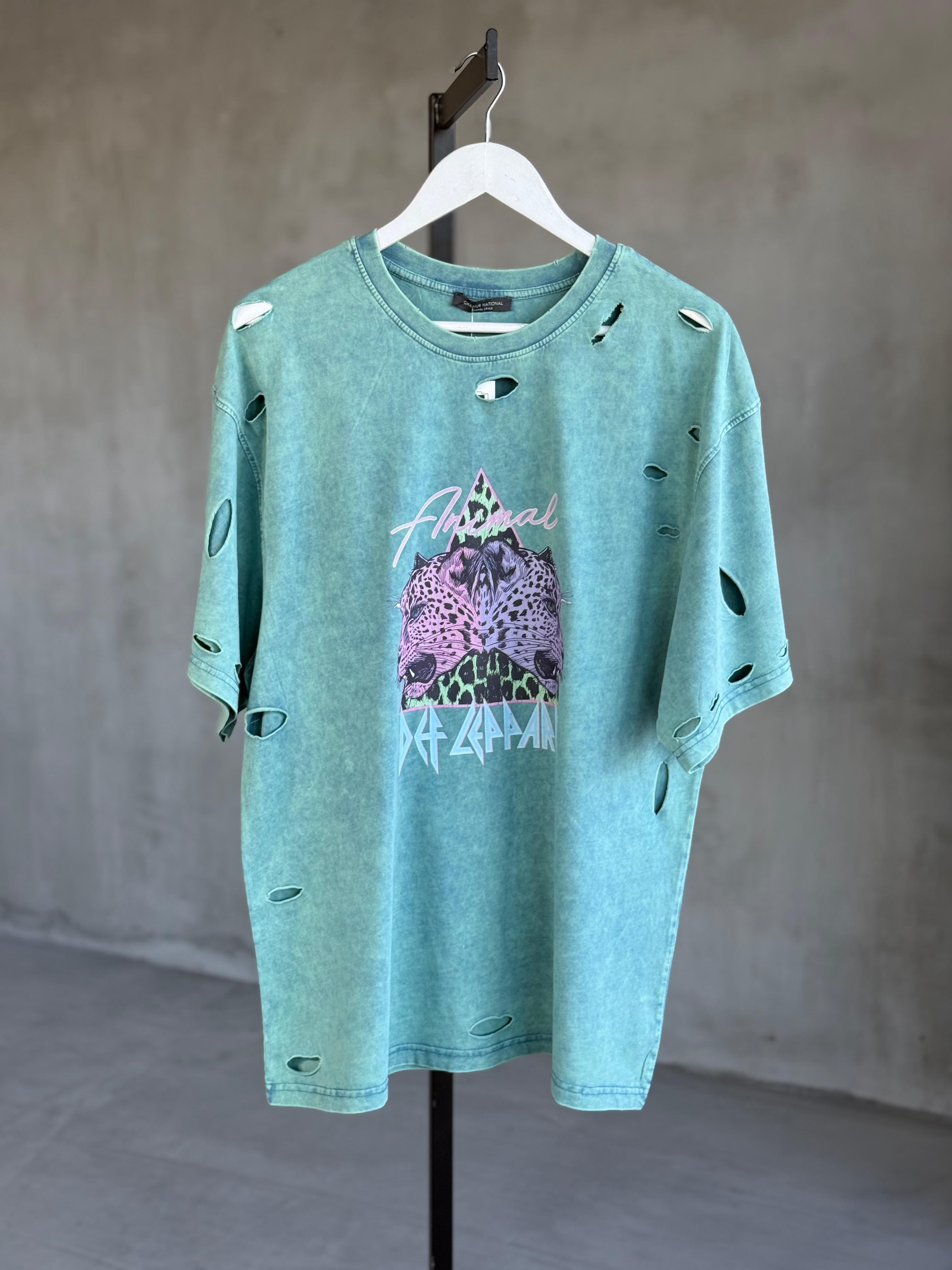 Lazer Kesim Detaylı Kaplan Baskılı Tişört (Turkuaz)