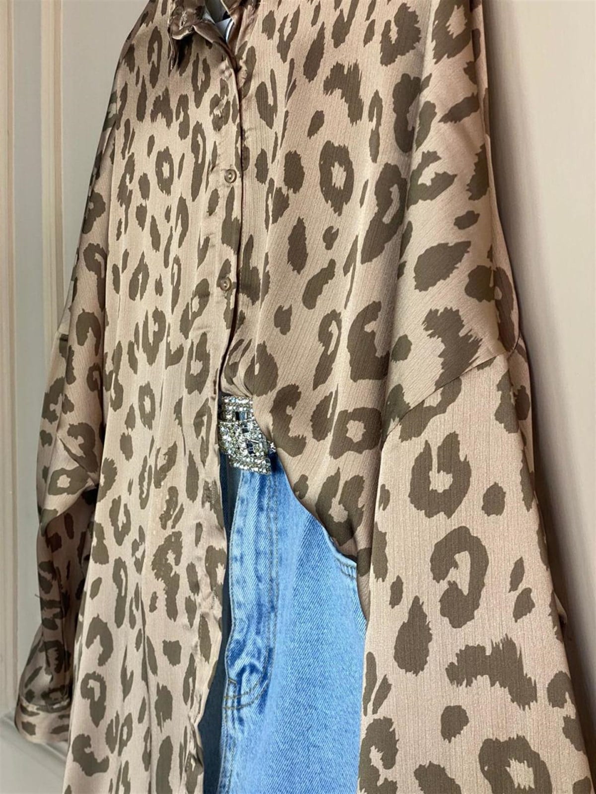 Leopar Desenli Saten Gömlek