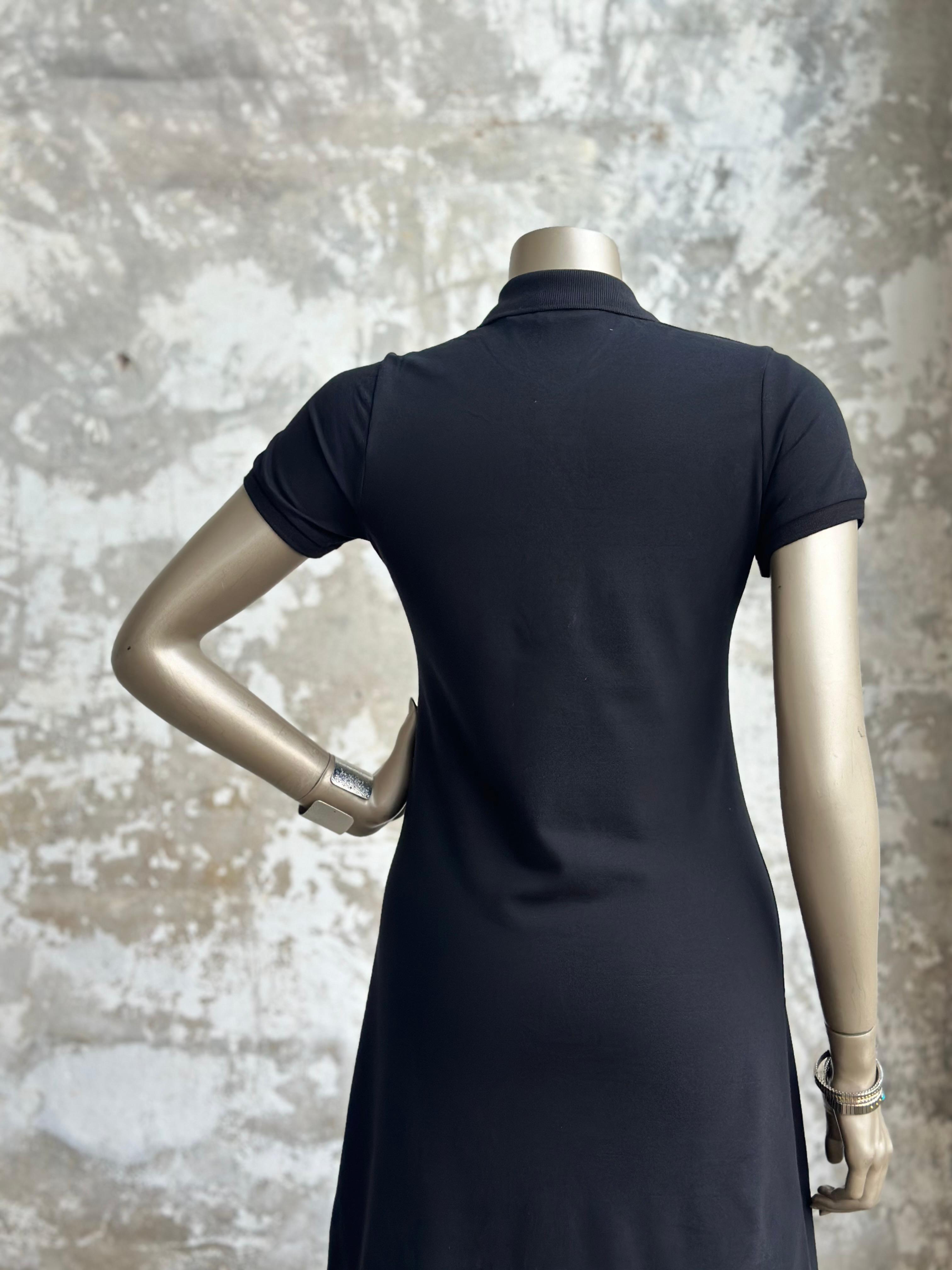 Marka Model Polo Yaka Elbise (Siyah)