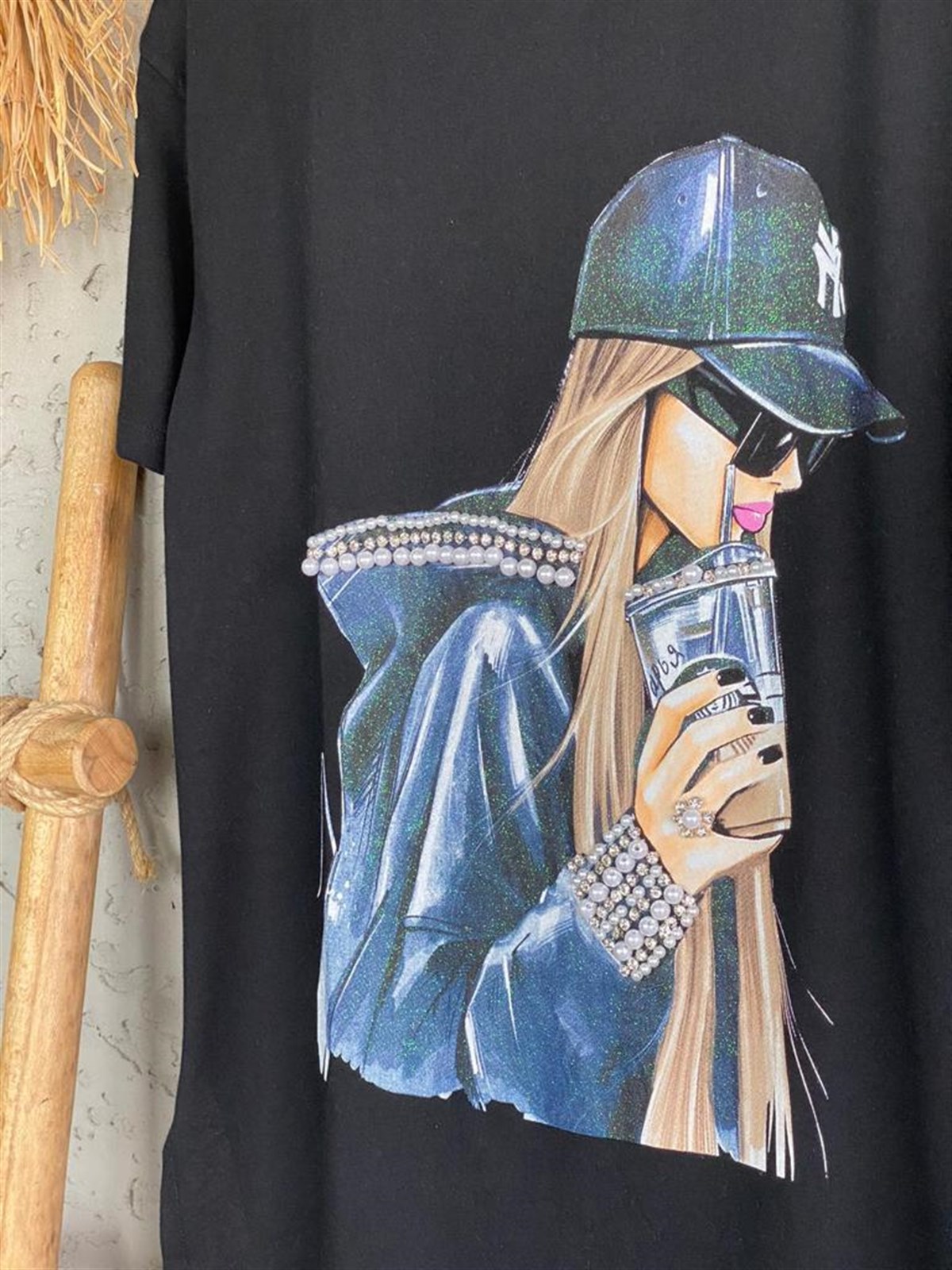 Mavi Kız Baskılı Taşlı Tshirt (Siyah)