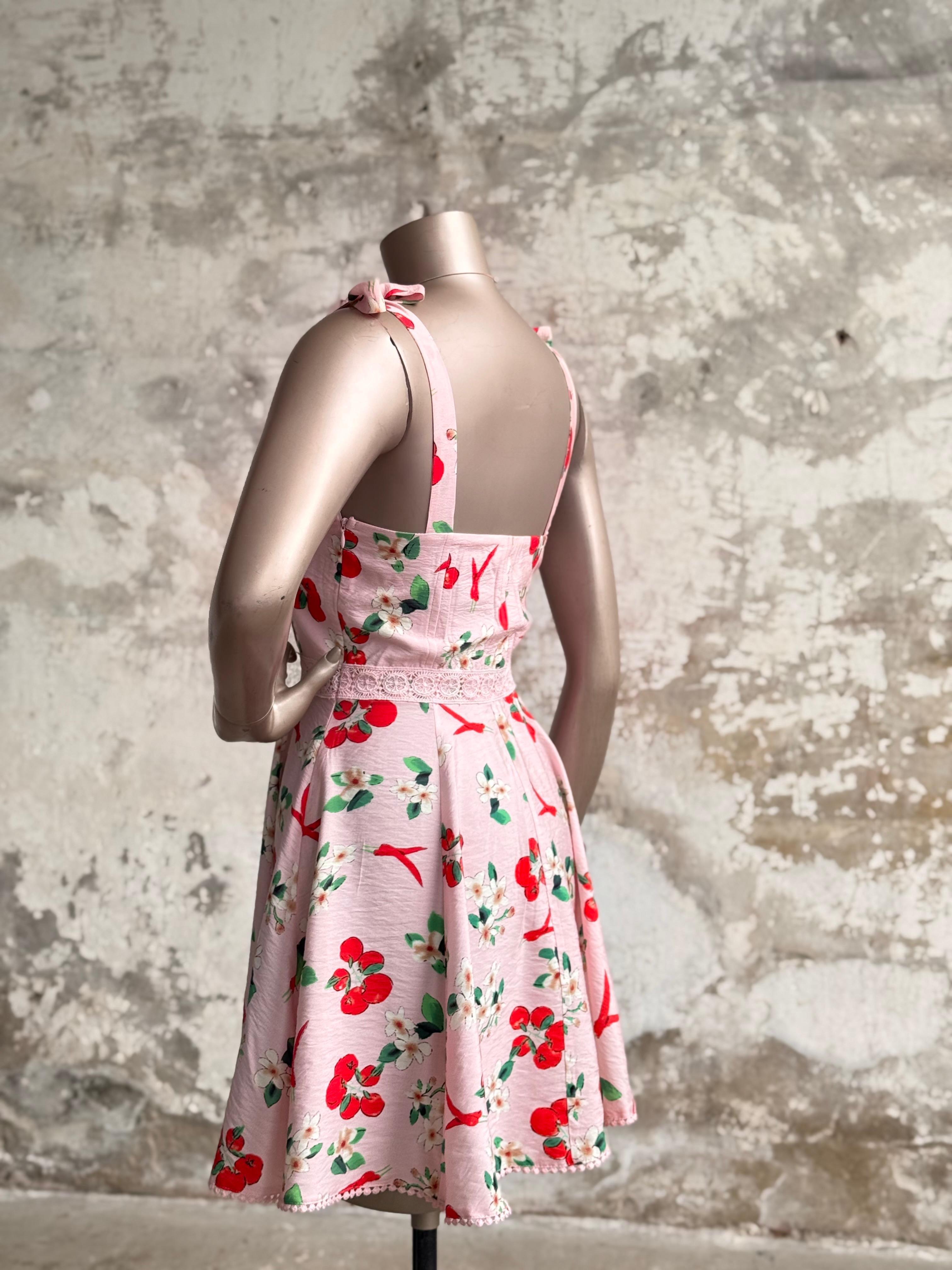 Mevsim Tazelikleri Tasarım Omuz Bağlama Detaylı Elbise (Pembe)