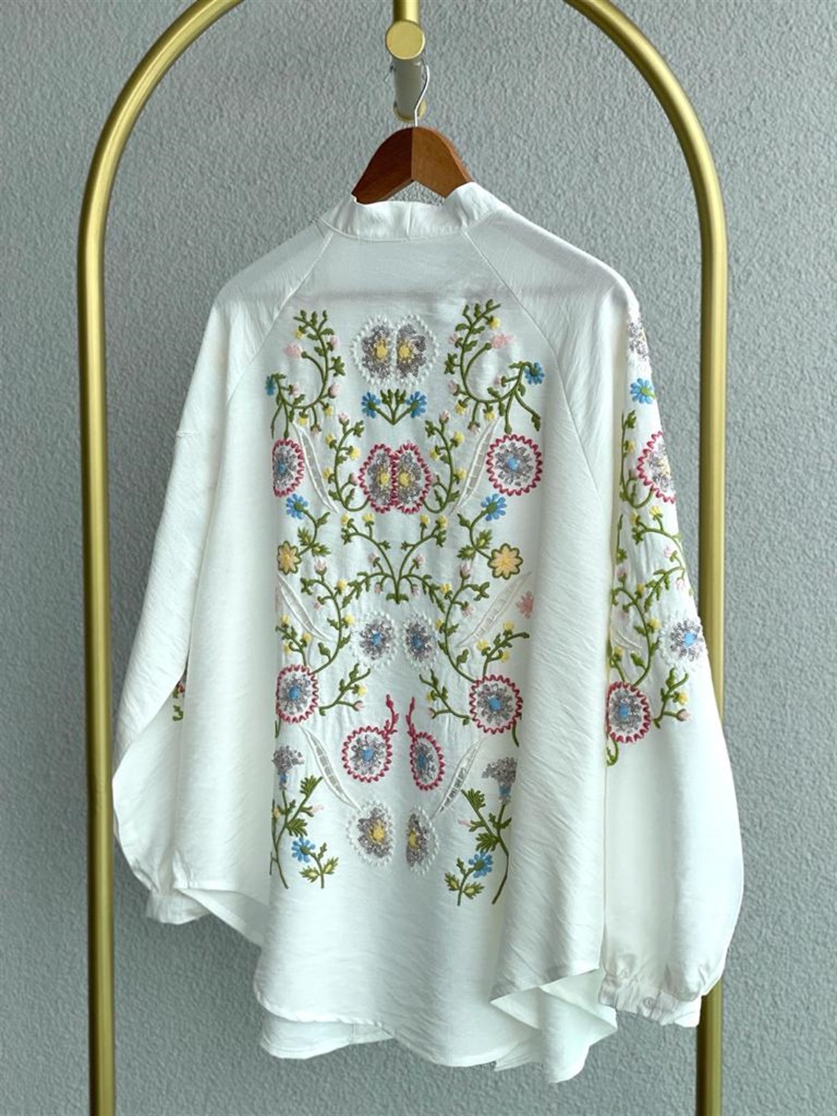 Nakış İşlemeli Çiçek Desenli Kimono