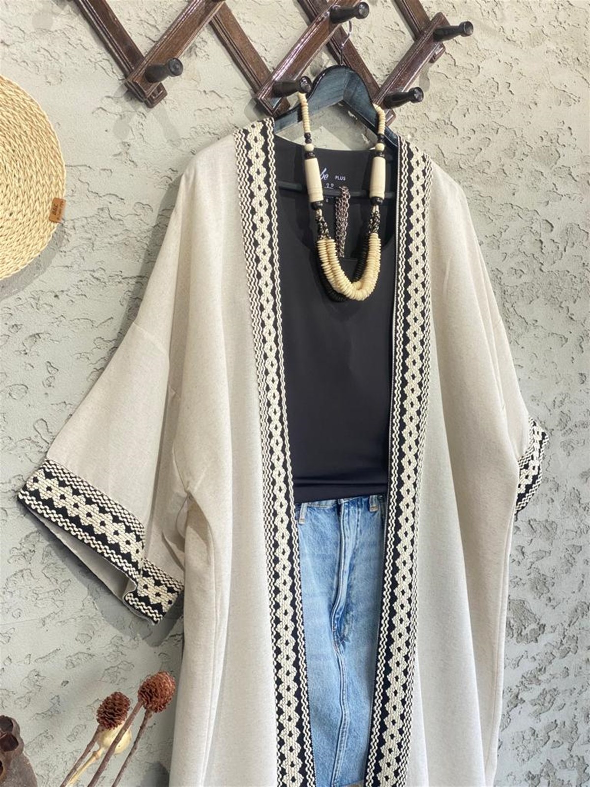 NAKIŞ ŞERİTLİ KİMONO (BEJ)