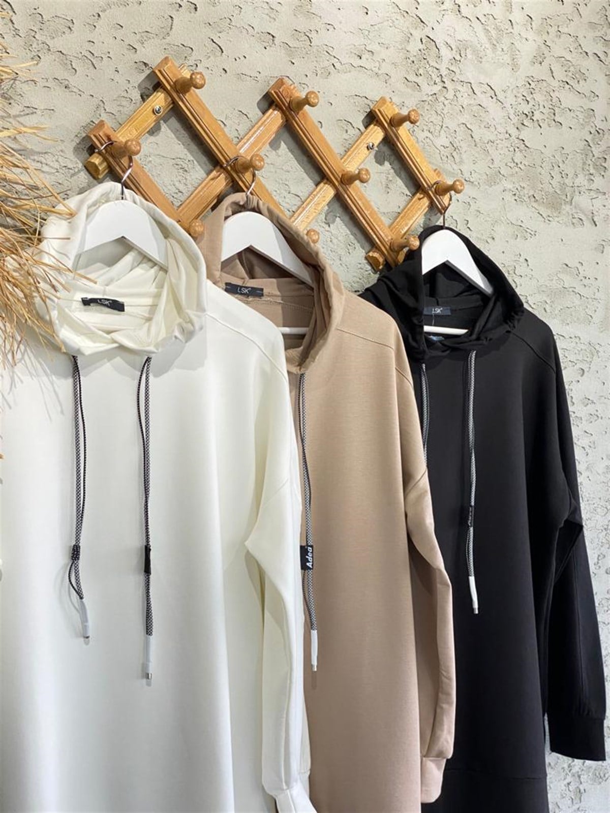 Omuz Detaylı Kapüşonlu Sweat (Ekru/Bej/Siyah)