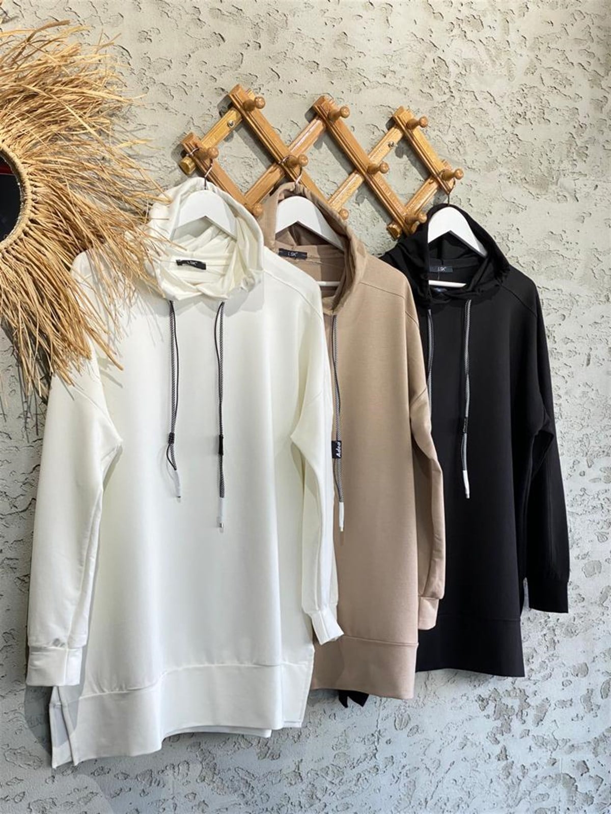 Omuz Detaylı Kapüşonlu Sweat (Ekru/Bej/Siyah)