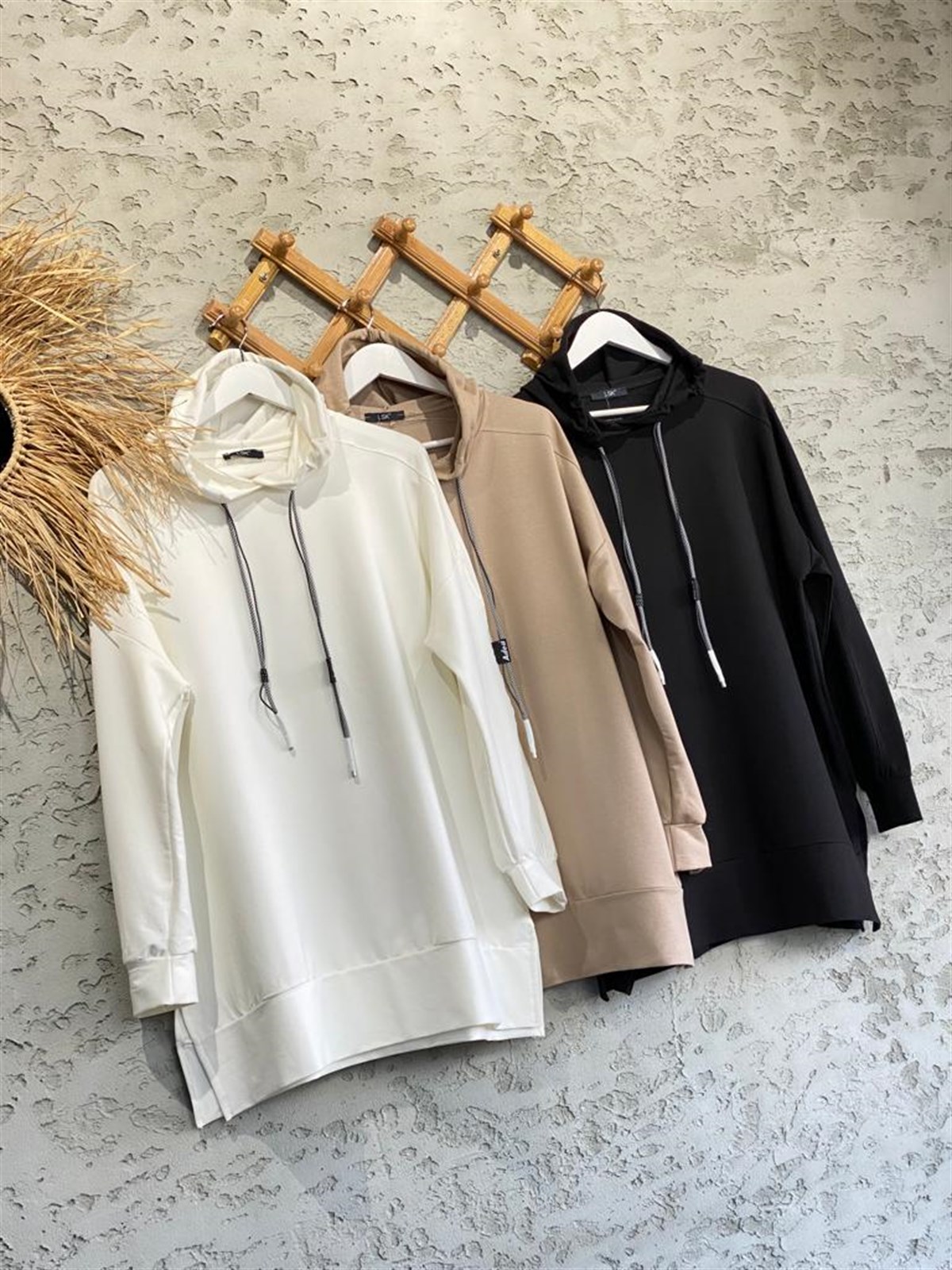 Omuz Detaylı Kapüşonlu Sweat (Ekru/Bej/Siyah)