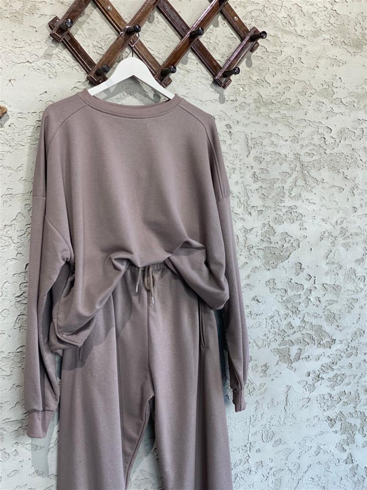 Omuz Detaylı Salaş Sweat (Kahverengi)