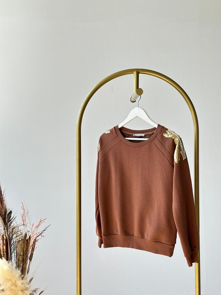 Omuzdan Pul Payet Ve Taş İşçilikli Sweat (Acı Kahve)