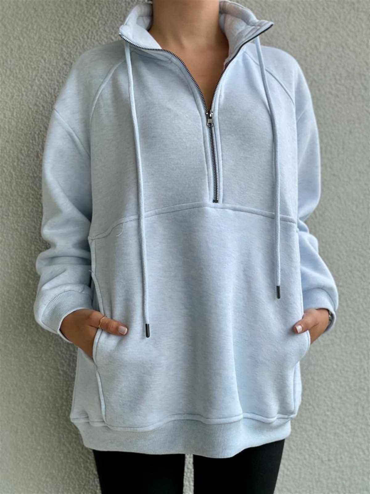 Önden Cepli Boğazlı Sweat (Buz Mavisi)