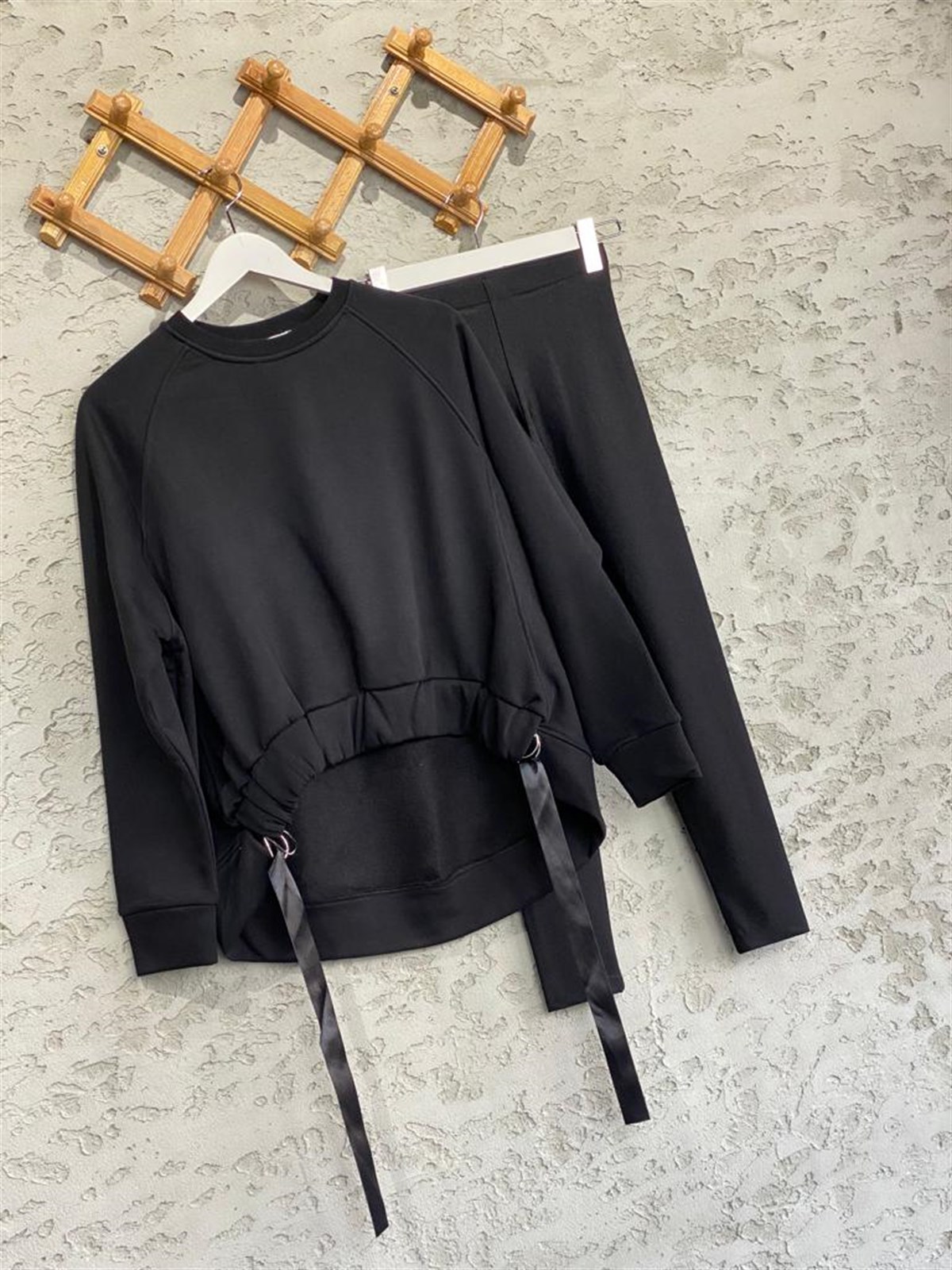 Önü Büzgülü Şardonlu Sweat (Siyah)