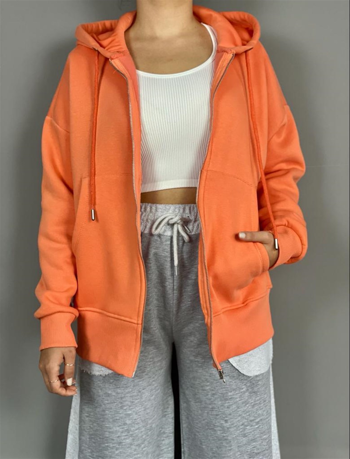 Önü Cepli Kapşonlu Sweat Hırka (Oranj)
