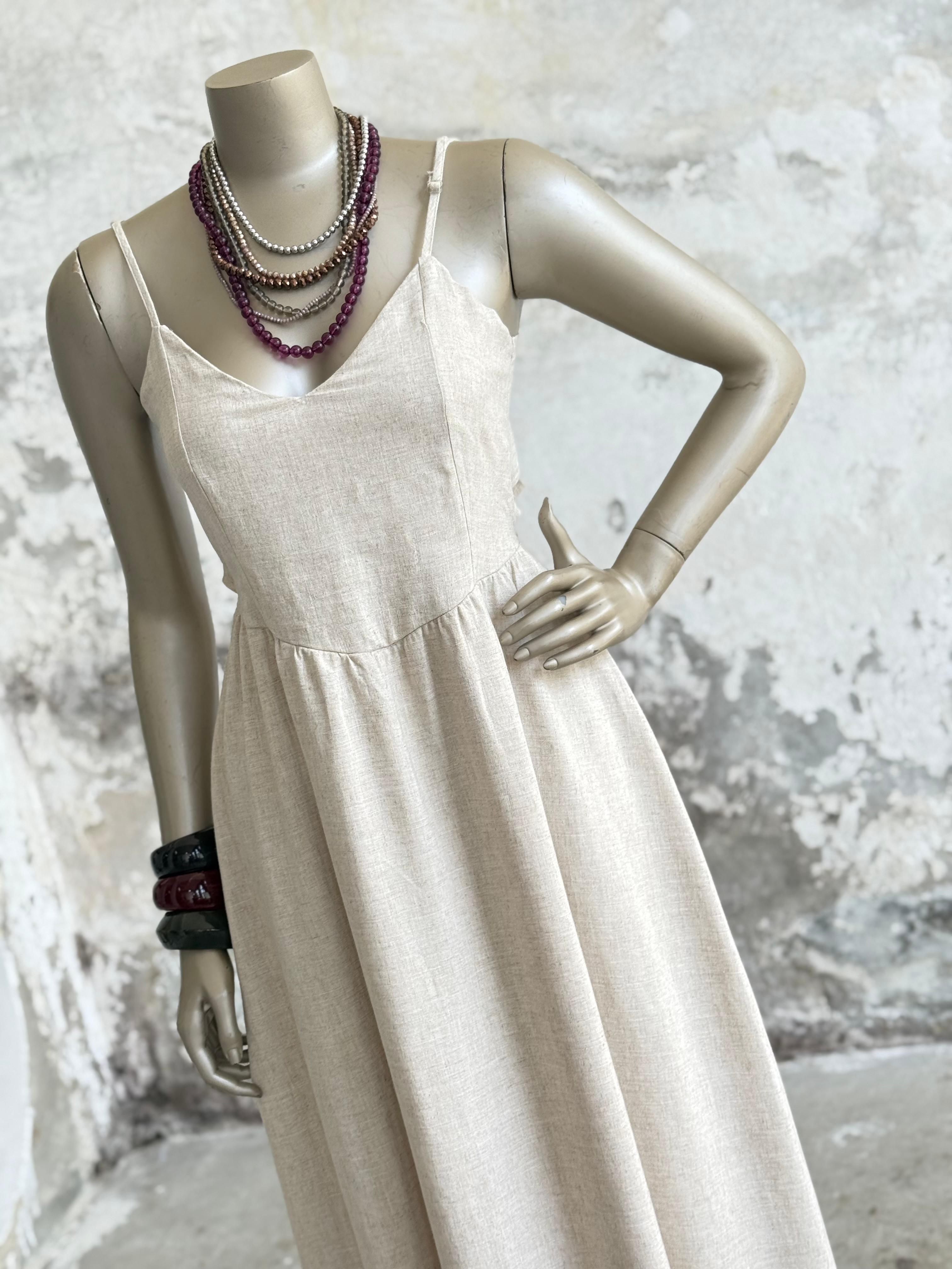 Organik Keten Kumaş Sırt Bağlama Detaylı Elbise (Natural)