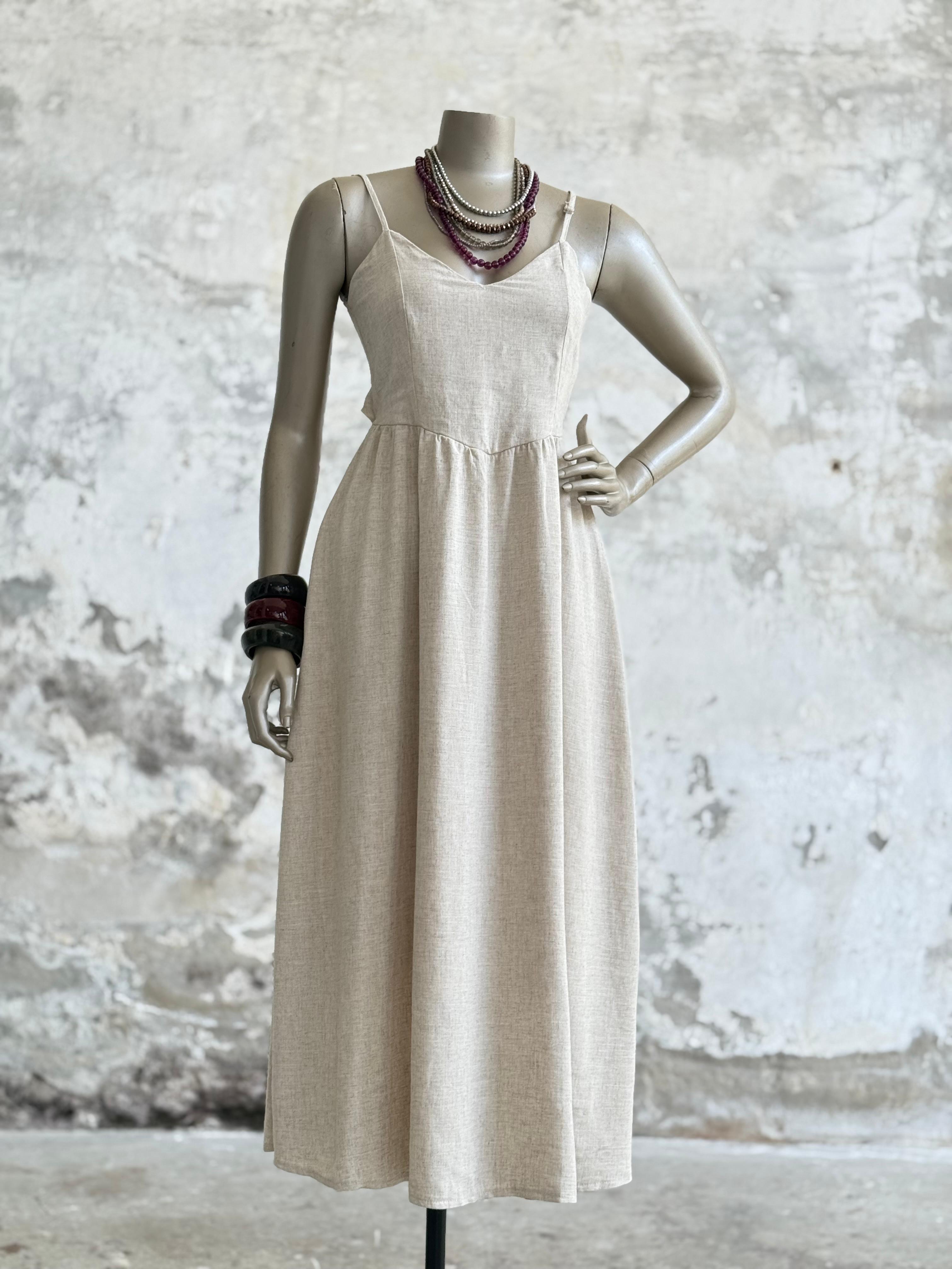 Organik Keten Kumaş Sırt Bağlama Detaylı Elbise (Natural)