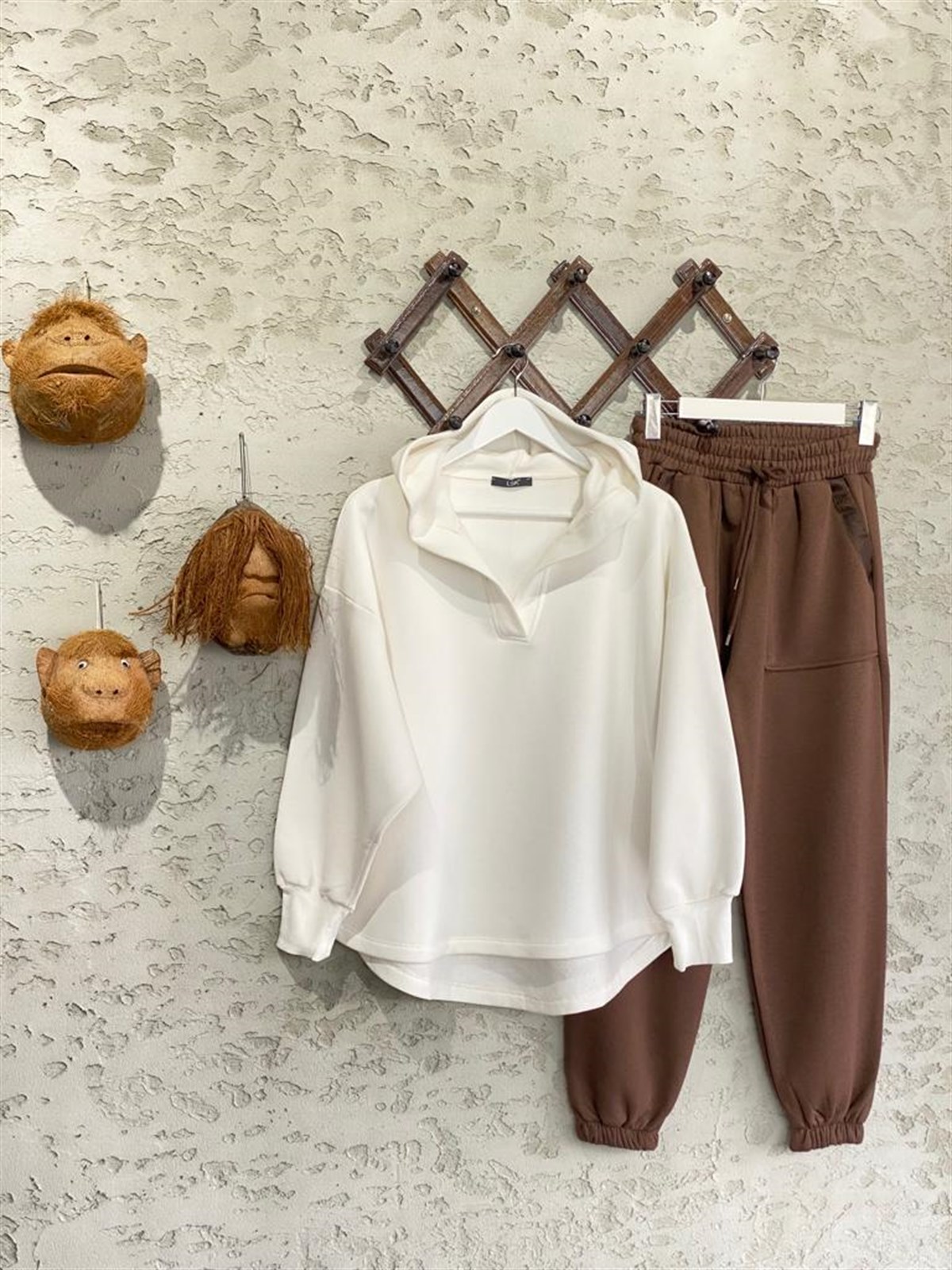 Organik Pamuk Yaka Detaylı Kapüşonlu Basic Sweat Ekru