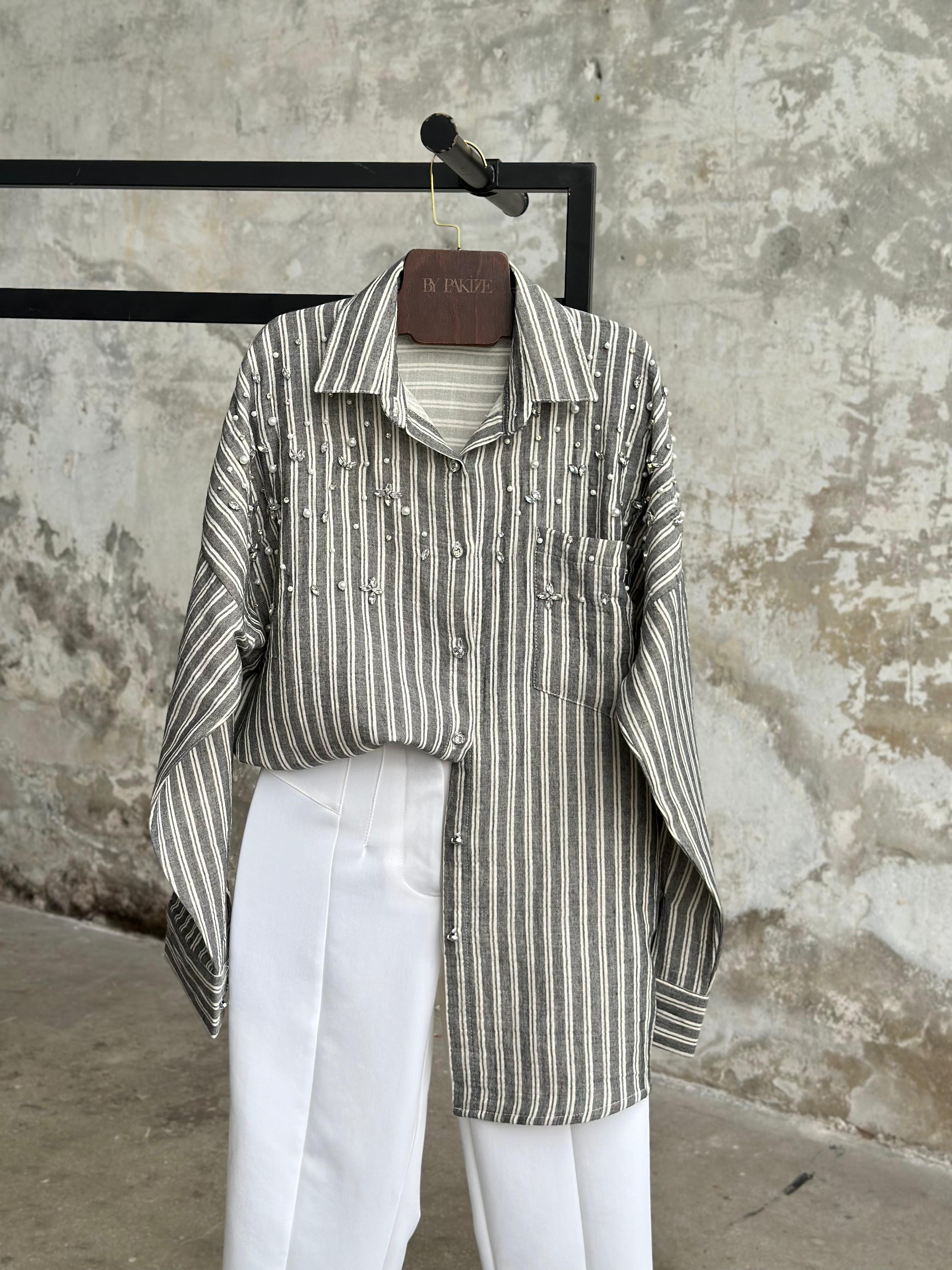 Oversize İnci Taş İşçilikli Çizgili Gömlek (Gri)
