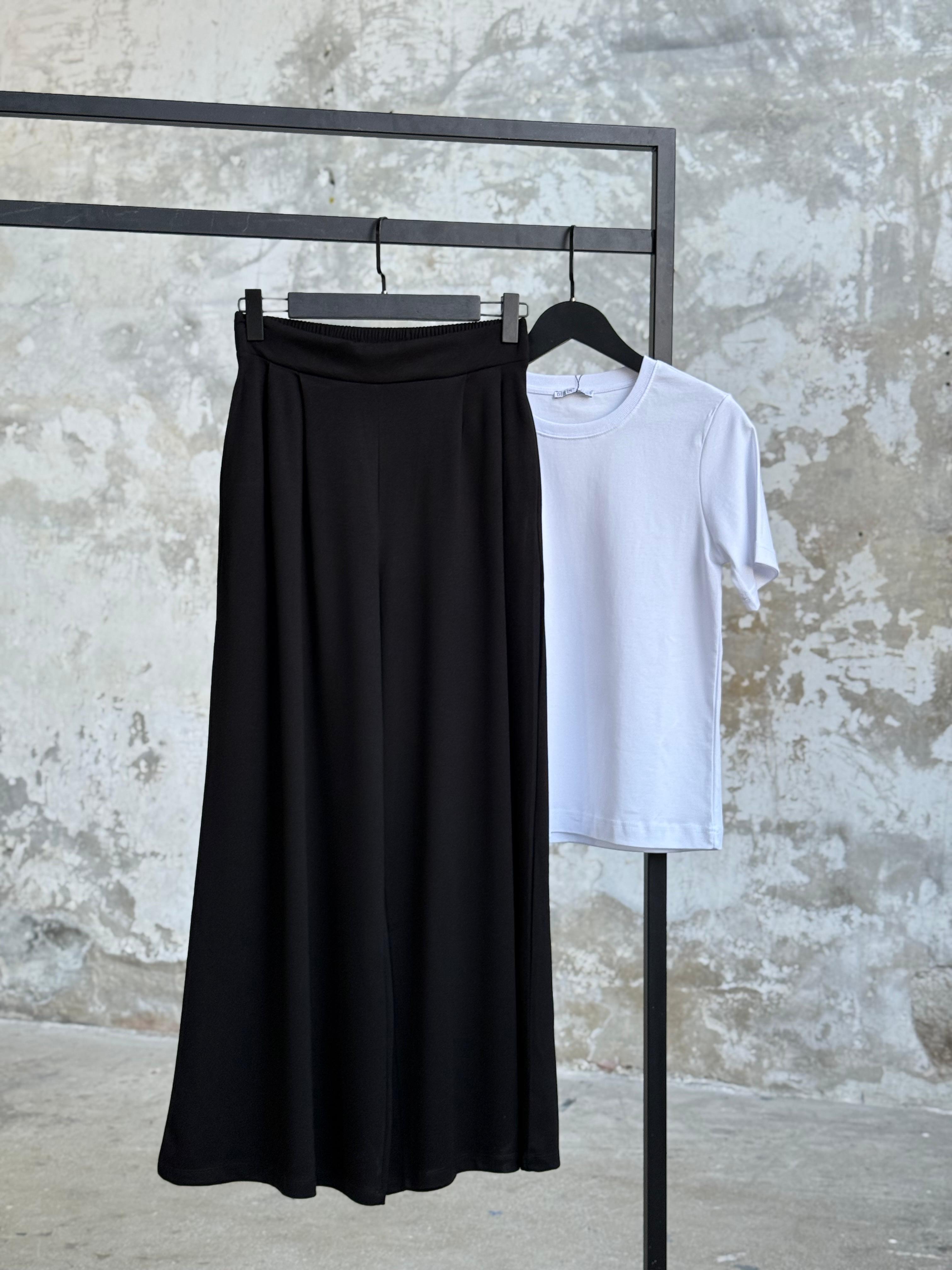 Oys Model Bel Lastik Detaylı Bol Pantolon (Siyah)