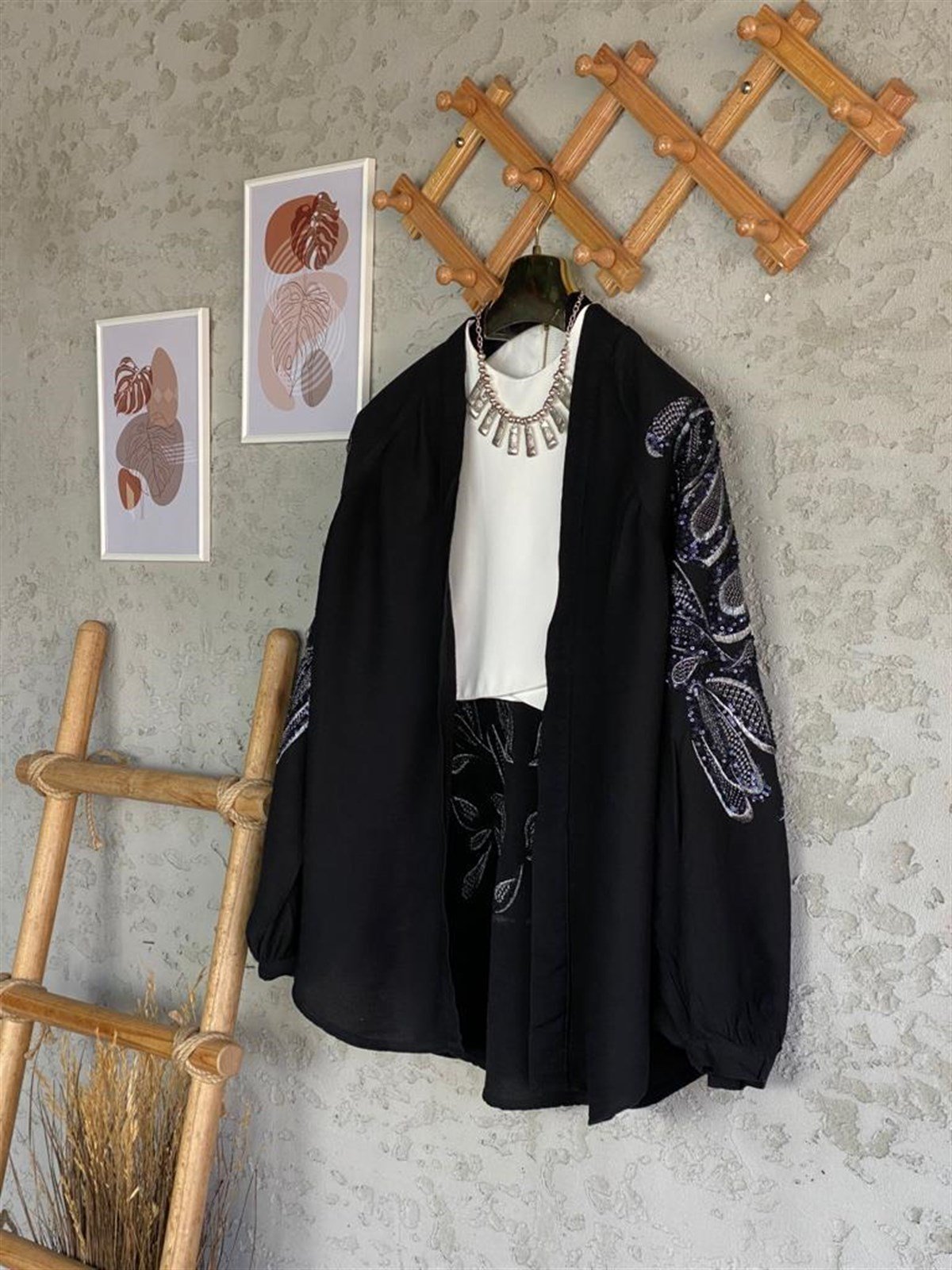 Payetli Özel El İşlemeli Kimono (Siyah)