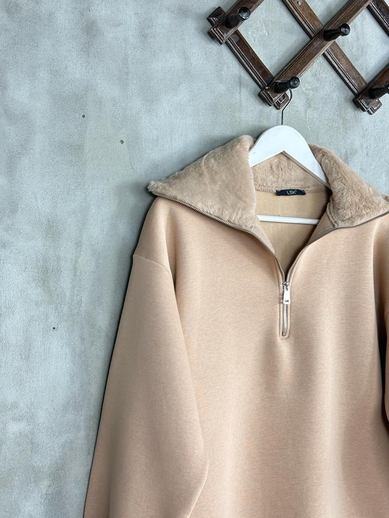 Peluş Yaka Yarım Fermuarlı Şardonlu Kadın Sweat (Camel)