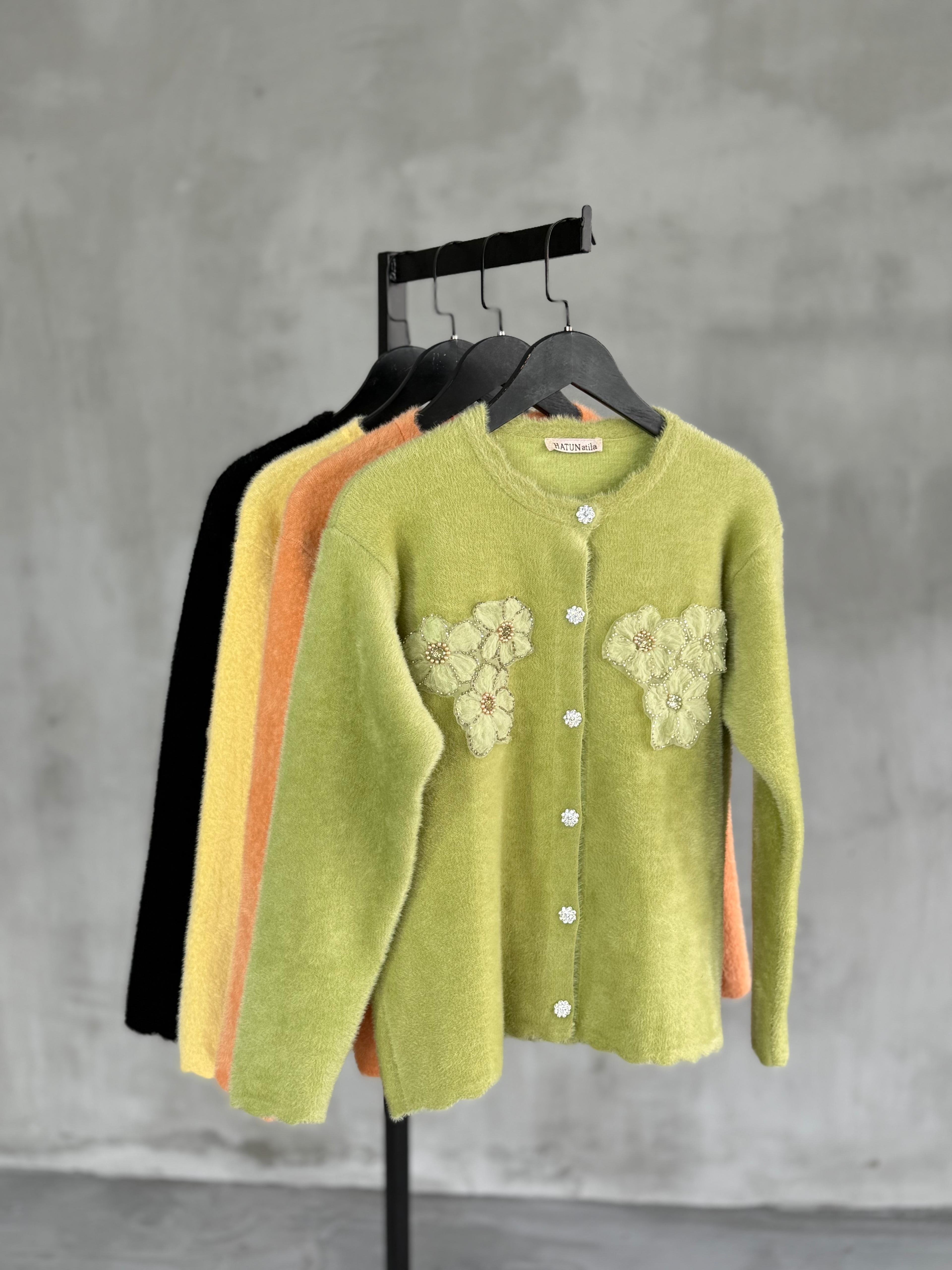 Premium Angora Çiçek İşlemeli Hırka (Fıstık Yeşili)