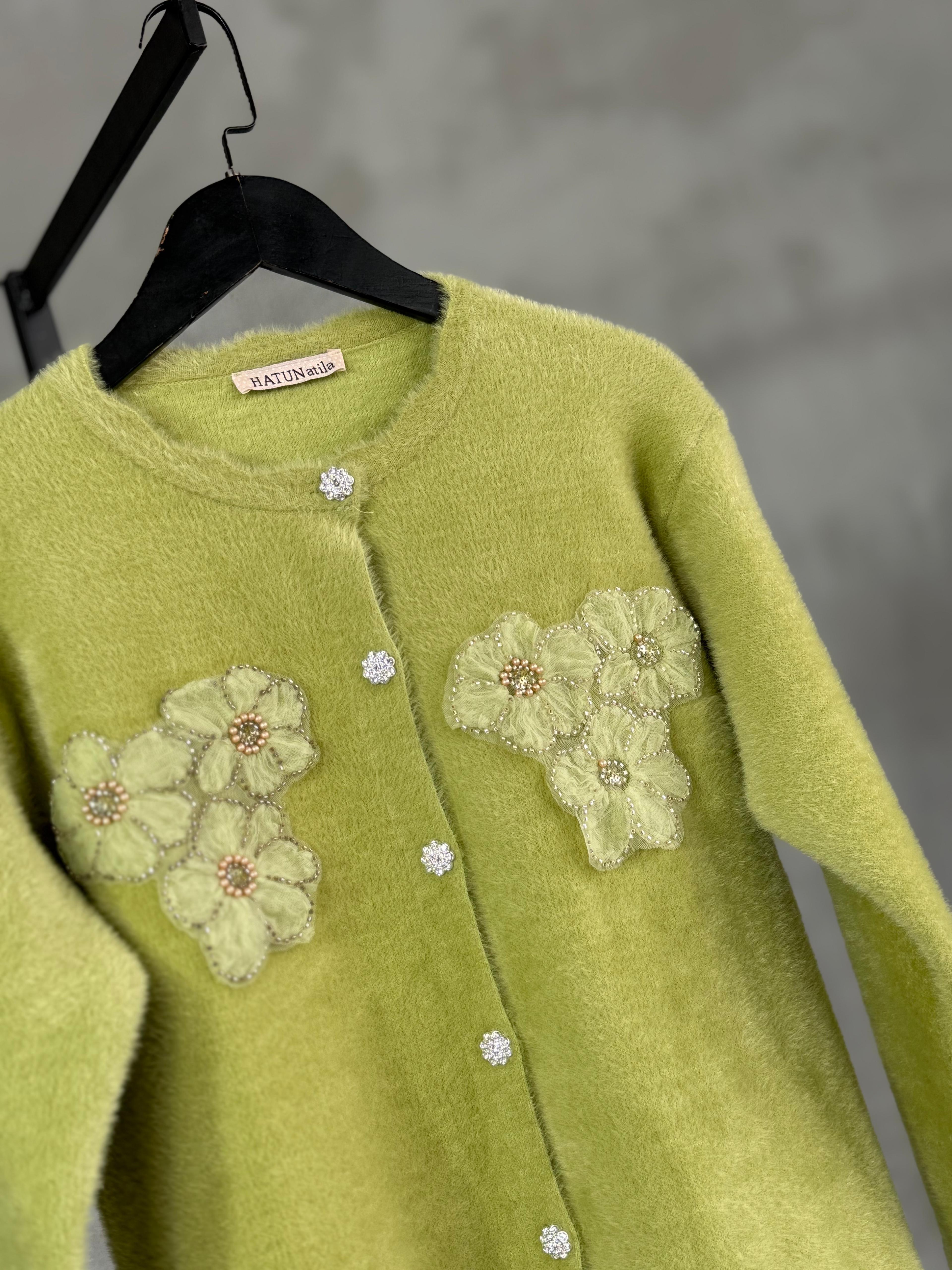 Premium Angora Çiçek İşlemeli Hırka (Fıstık Yeşili)