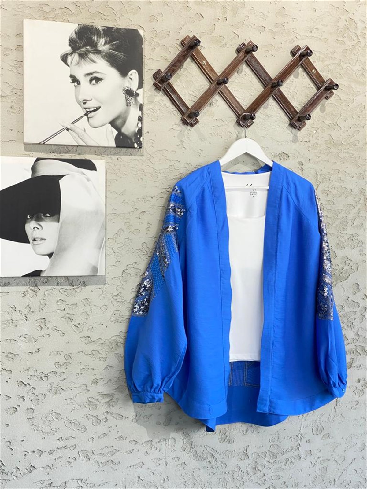 Pul Payet İşlemeli Mavi Keten Kimono