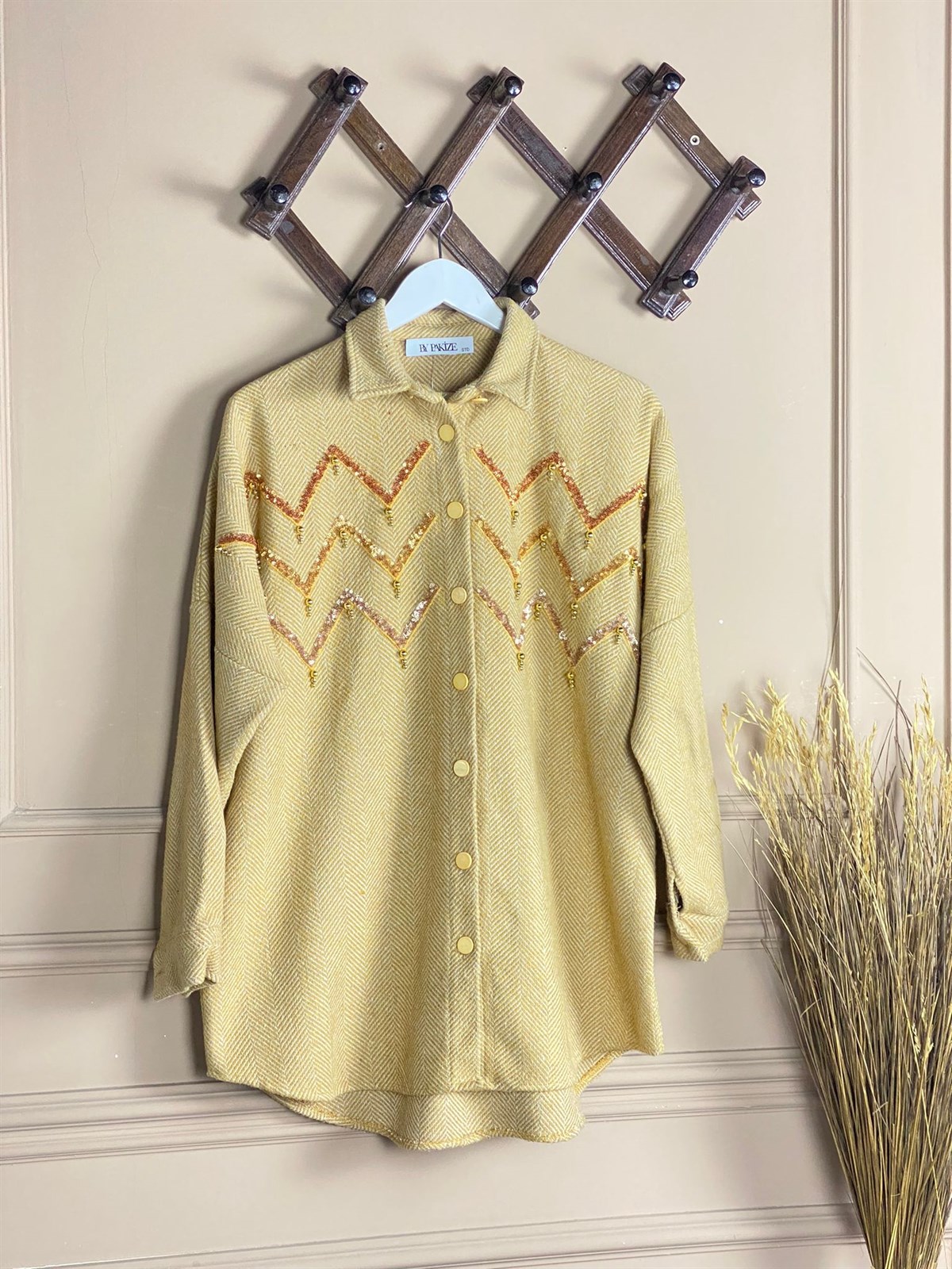 Pul Payet İşlemeli Oversize Kaşe Gömlek (Hardal)