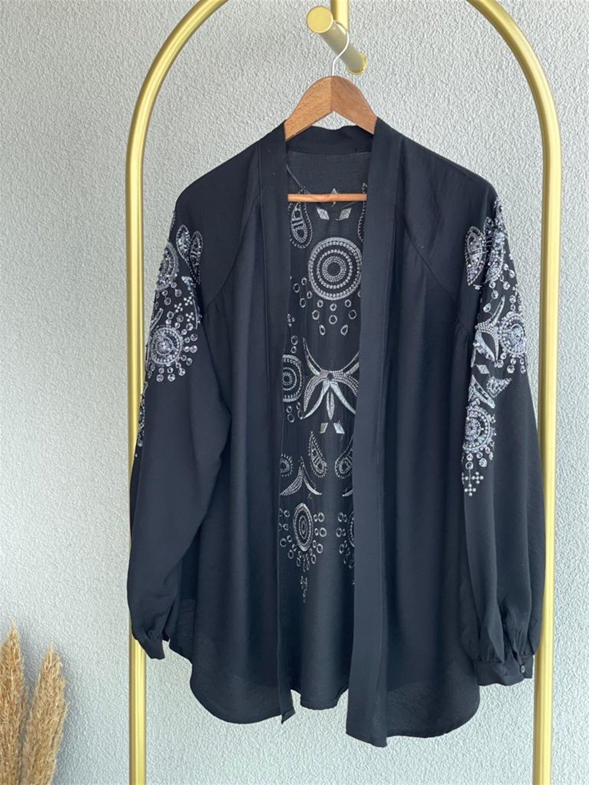 Pul Payet İşlemeli Tasarım Model Kimono (Siyah)