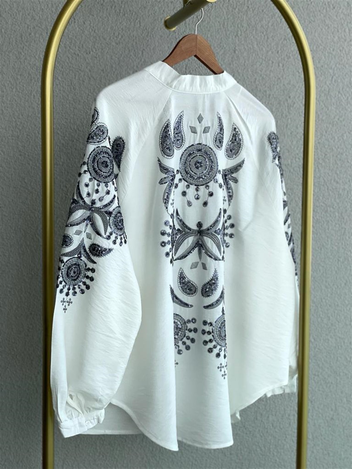 Pul Payet İşlemeli Tasarım Model Kimono (Beyaz)
