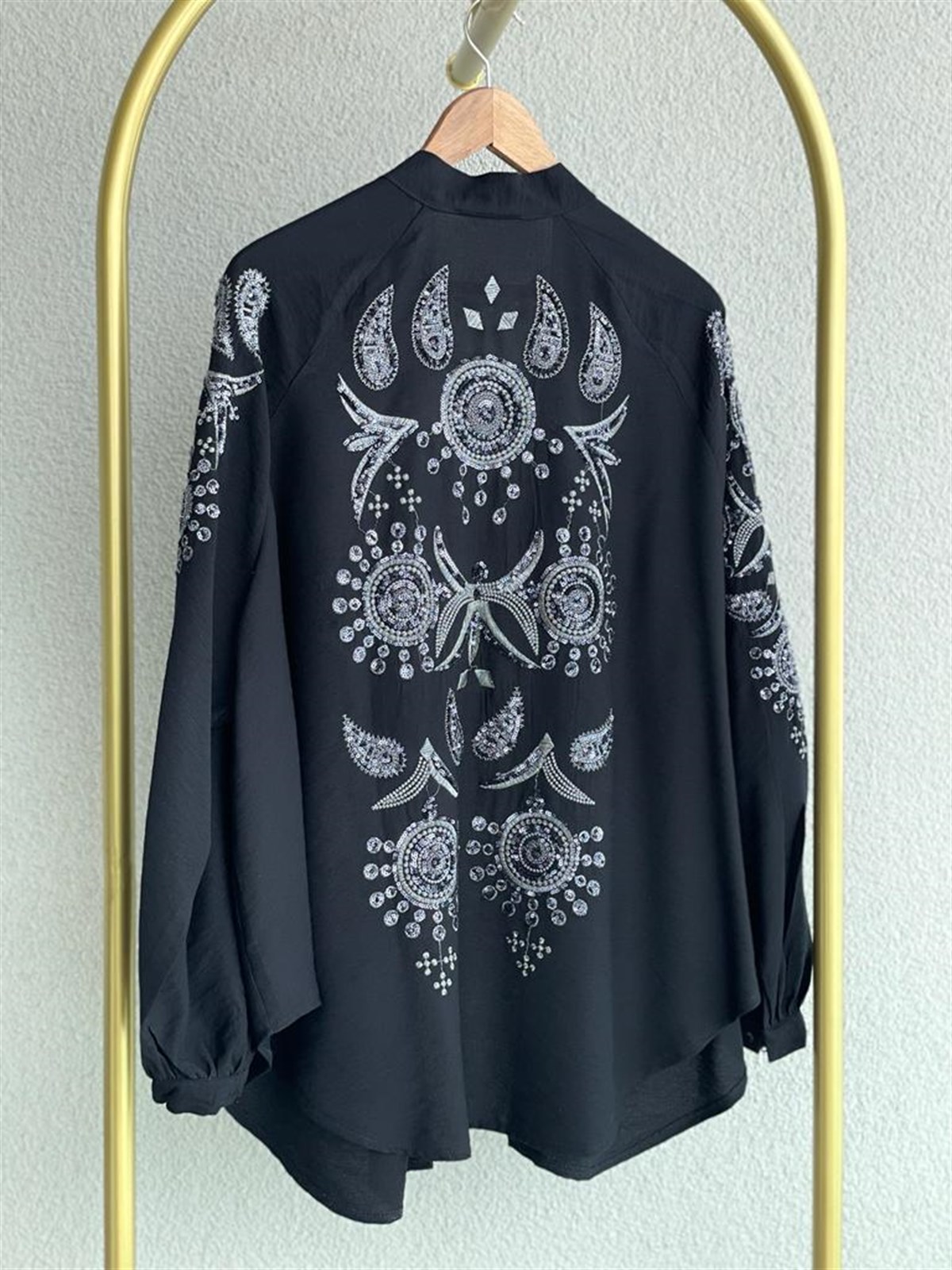 Pul Payet İşlemeli Tasarım Model Kimono (Siyah)
