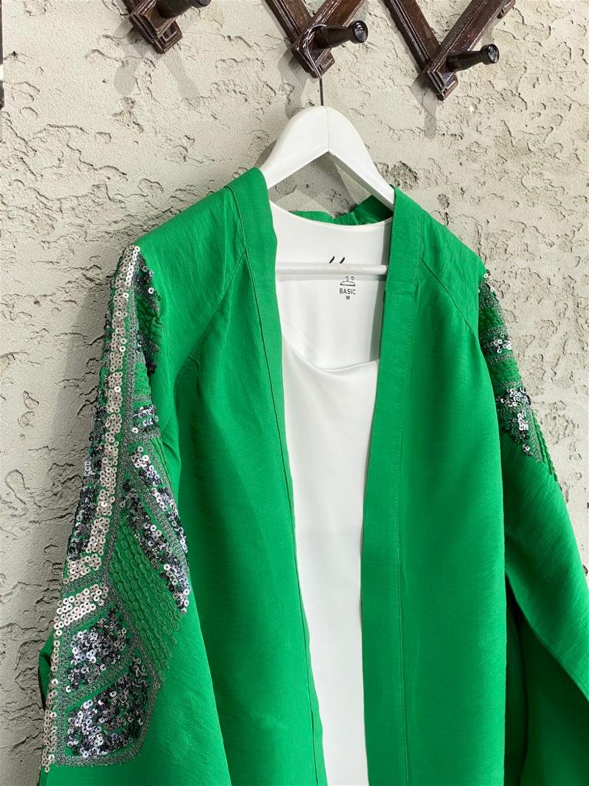 Pul Payet İşlemeli Yeşil Keten Kimono