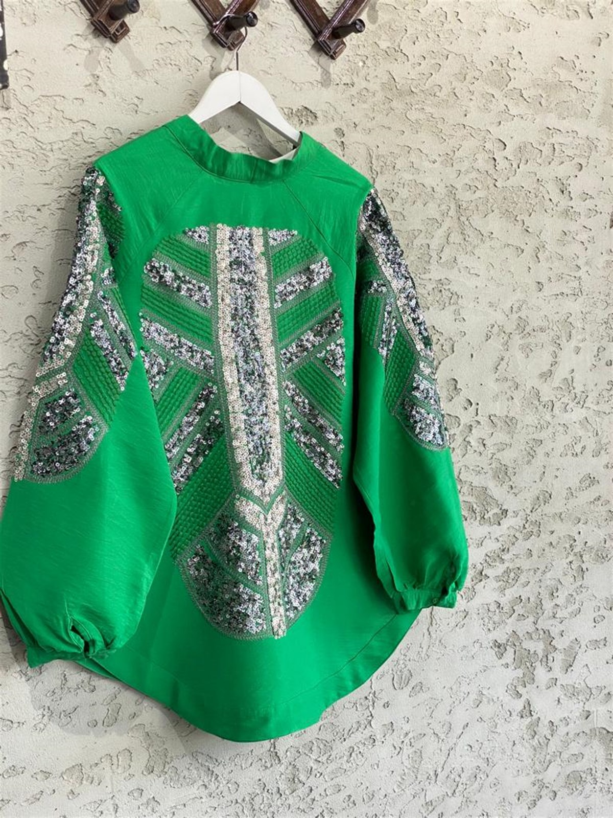 Pul Payet İşlemeli Yeşil Keten Kimono