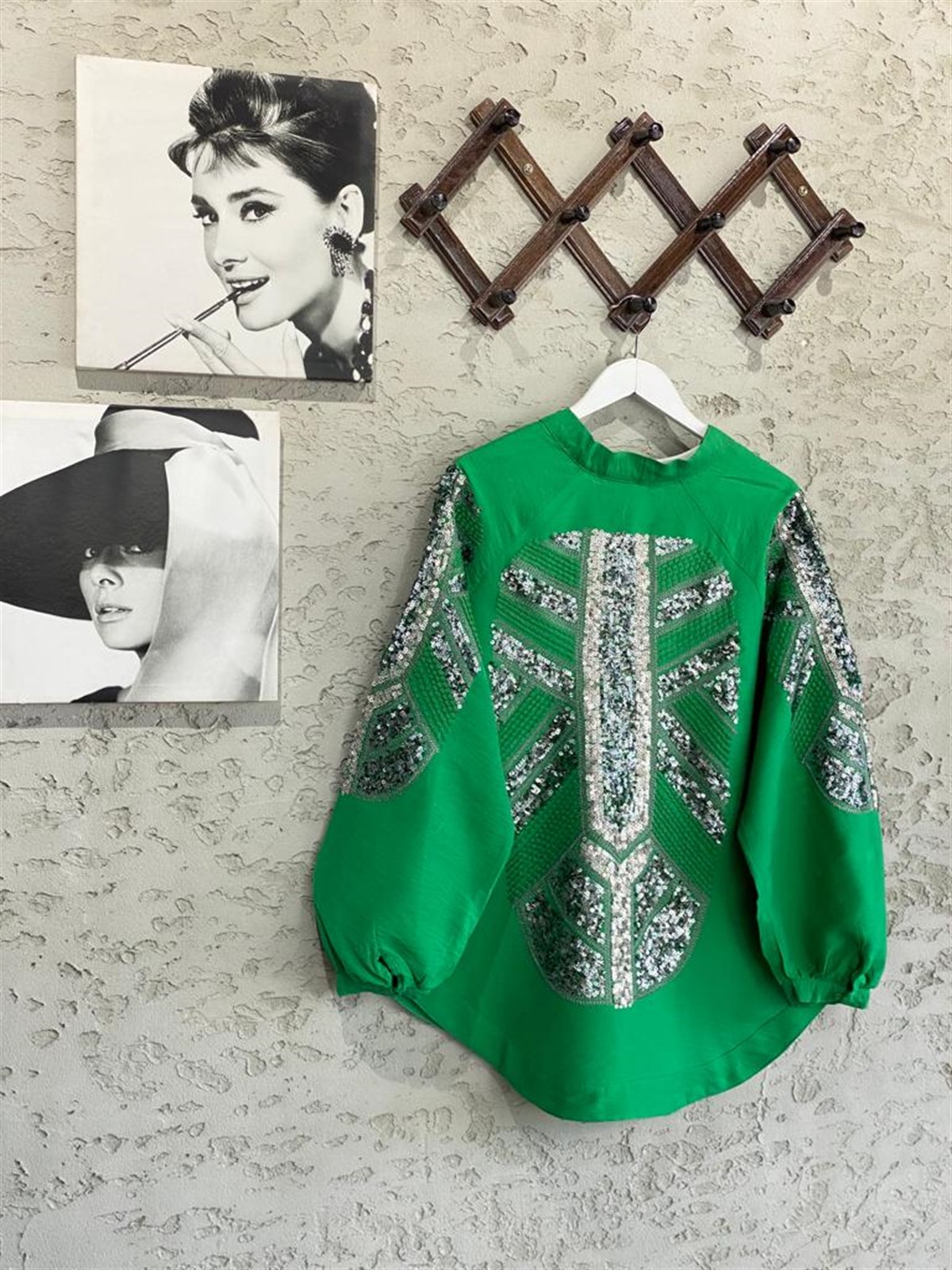 Pul Payet İşlemeli Yeşil Keten Kimono