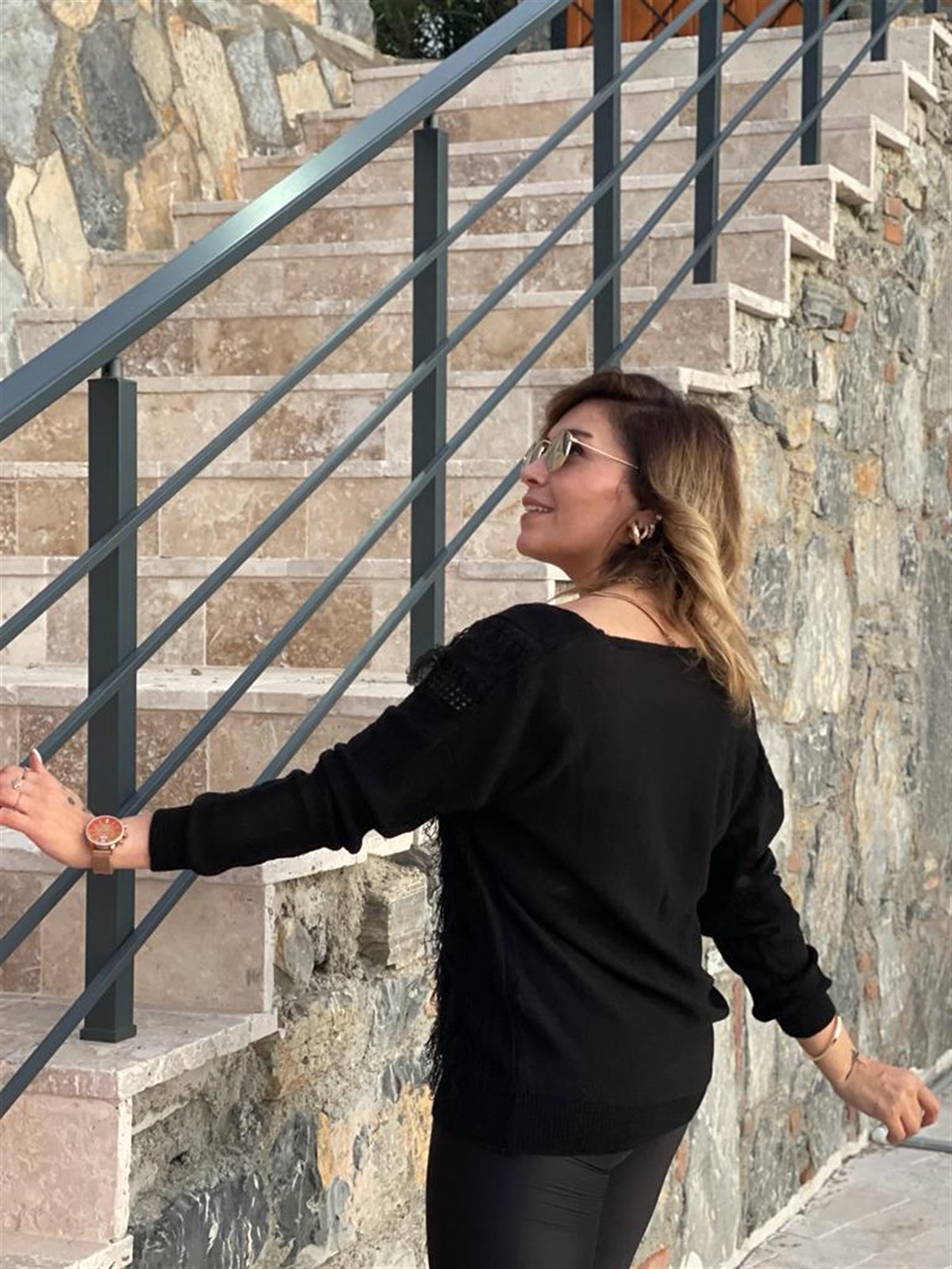Püsküllü Merserize Hırka (Siyah)