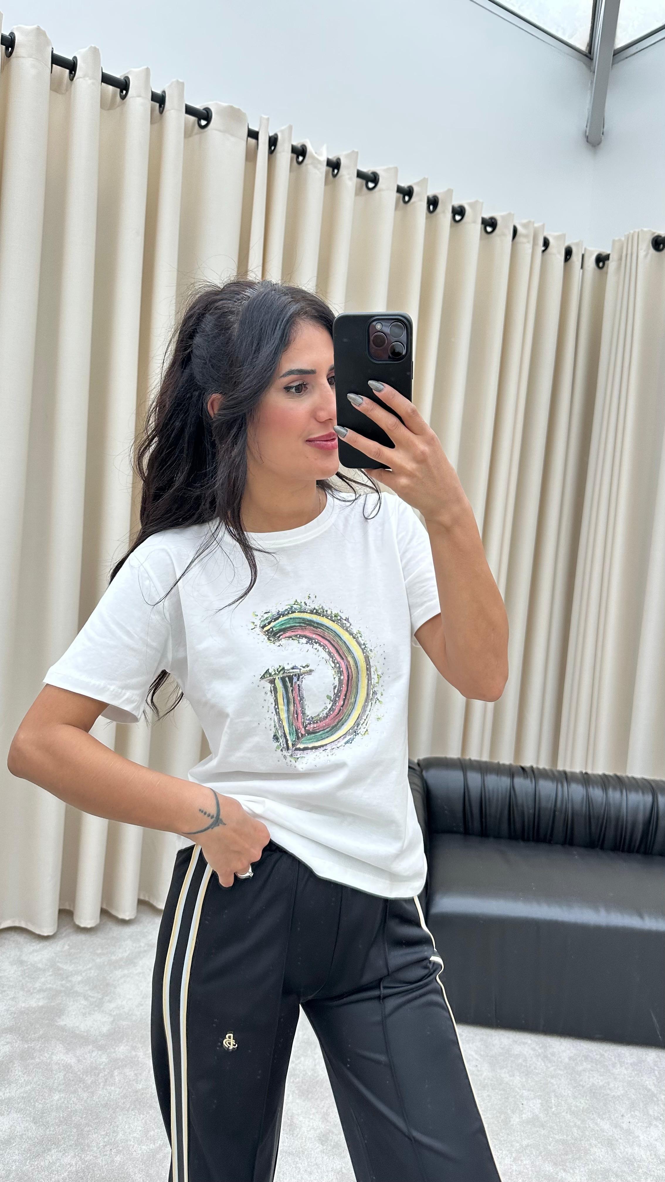 Renkli Harf Baskılı Tişört (Beyaz)