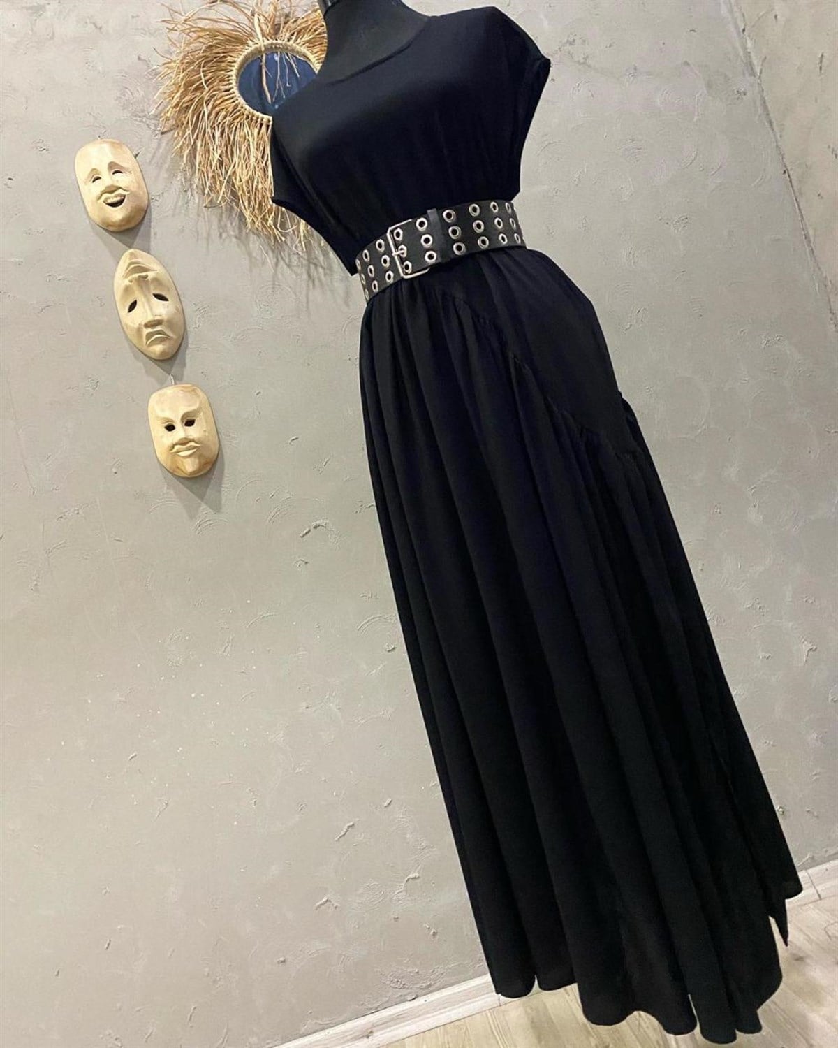 Salaş Model Tam Boy Yırtmaçlı Elbise (SİYAH)