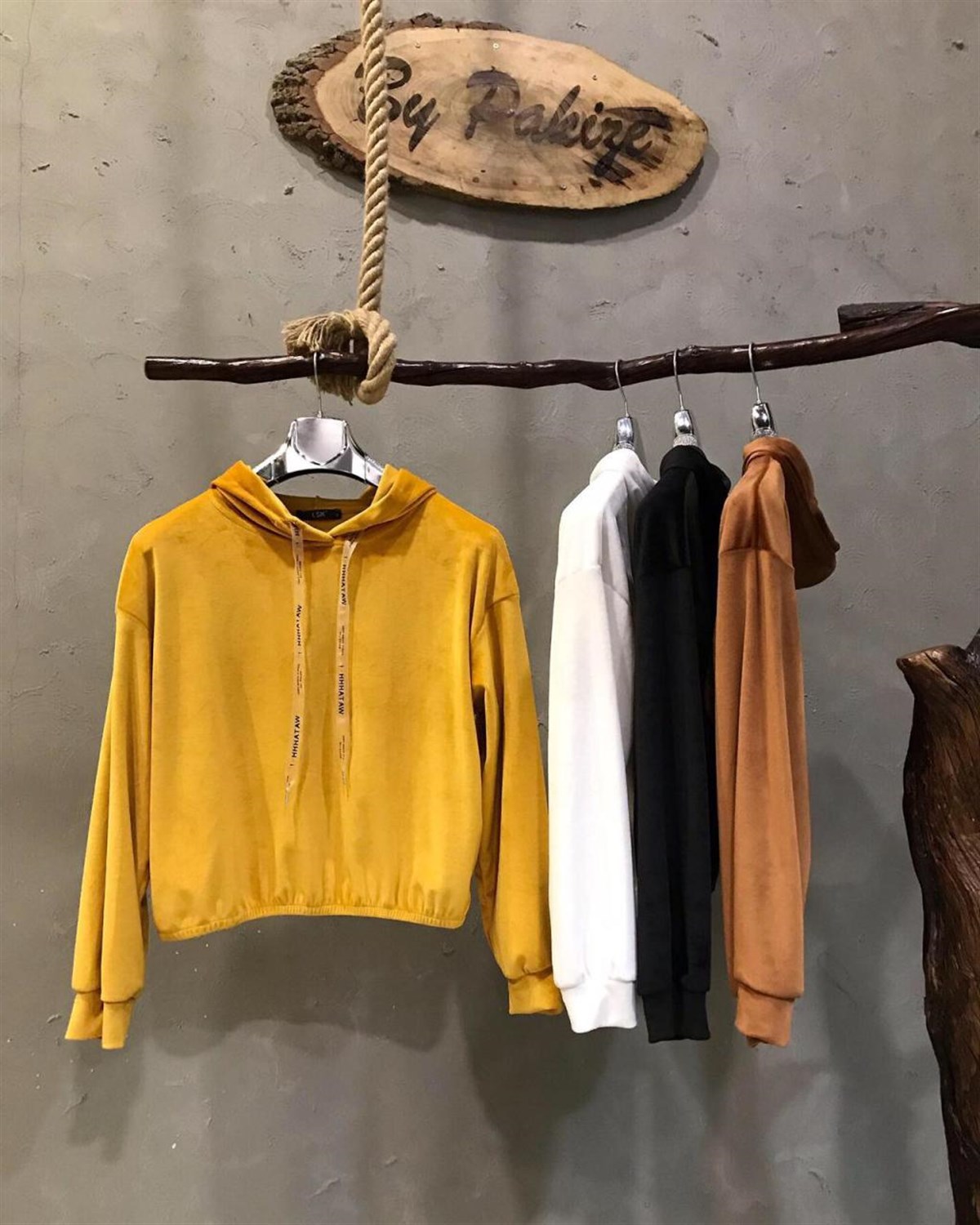 Süet Kadife Kumaş Kapşonlu Sweatshirt (EKRU&HARDAL)