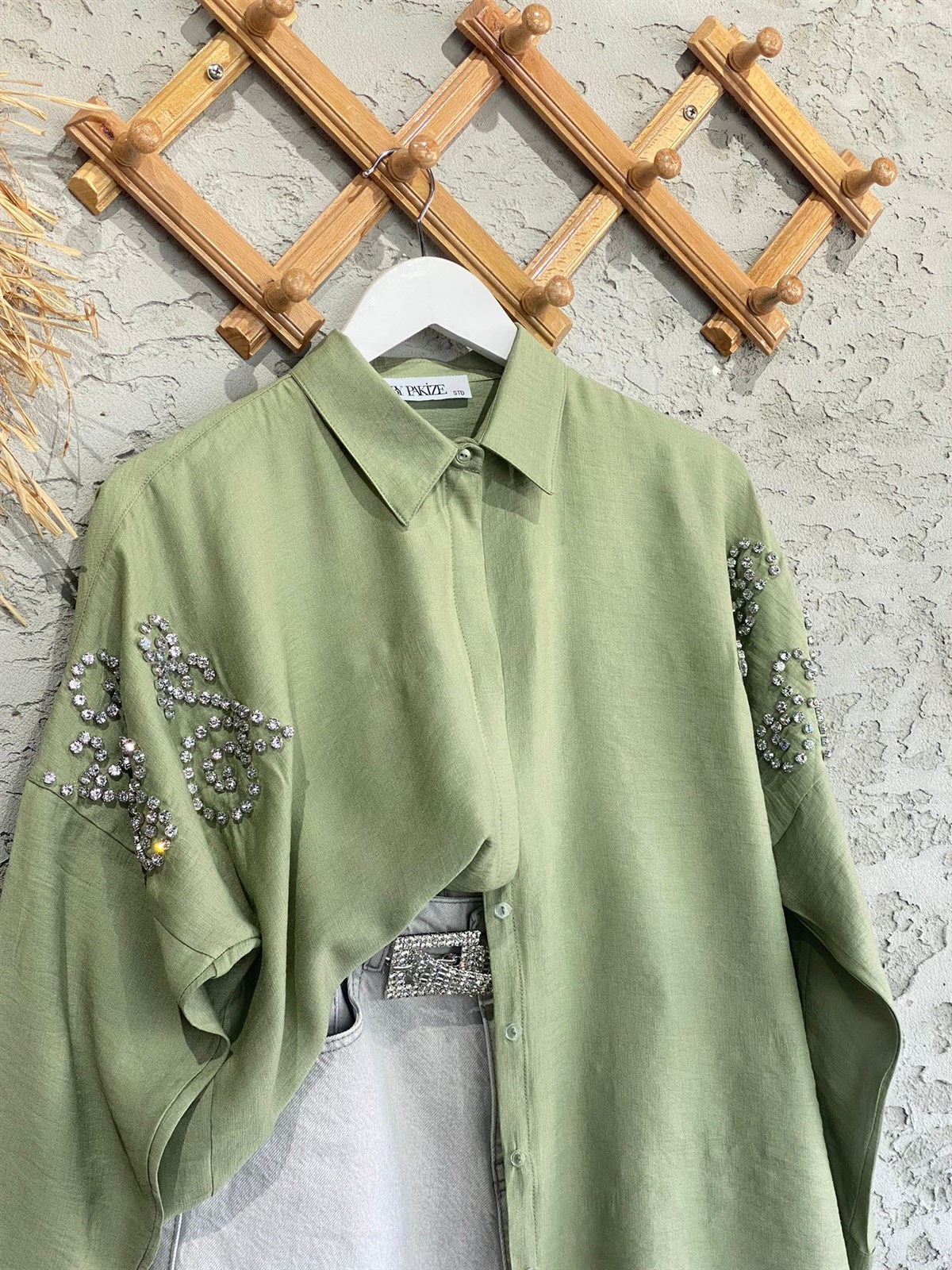 Taş İşlemeli Kol Detay Oversize Gömlek (Haki)