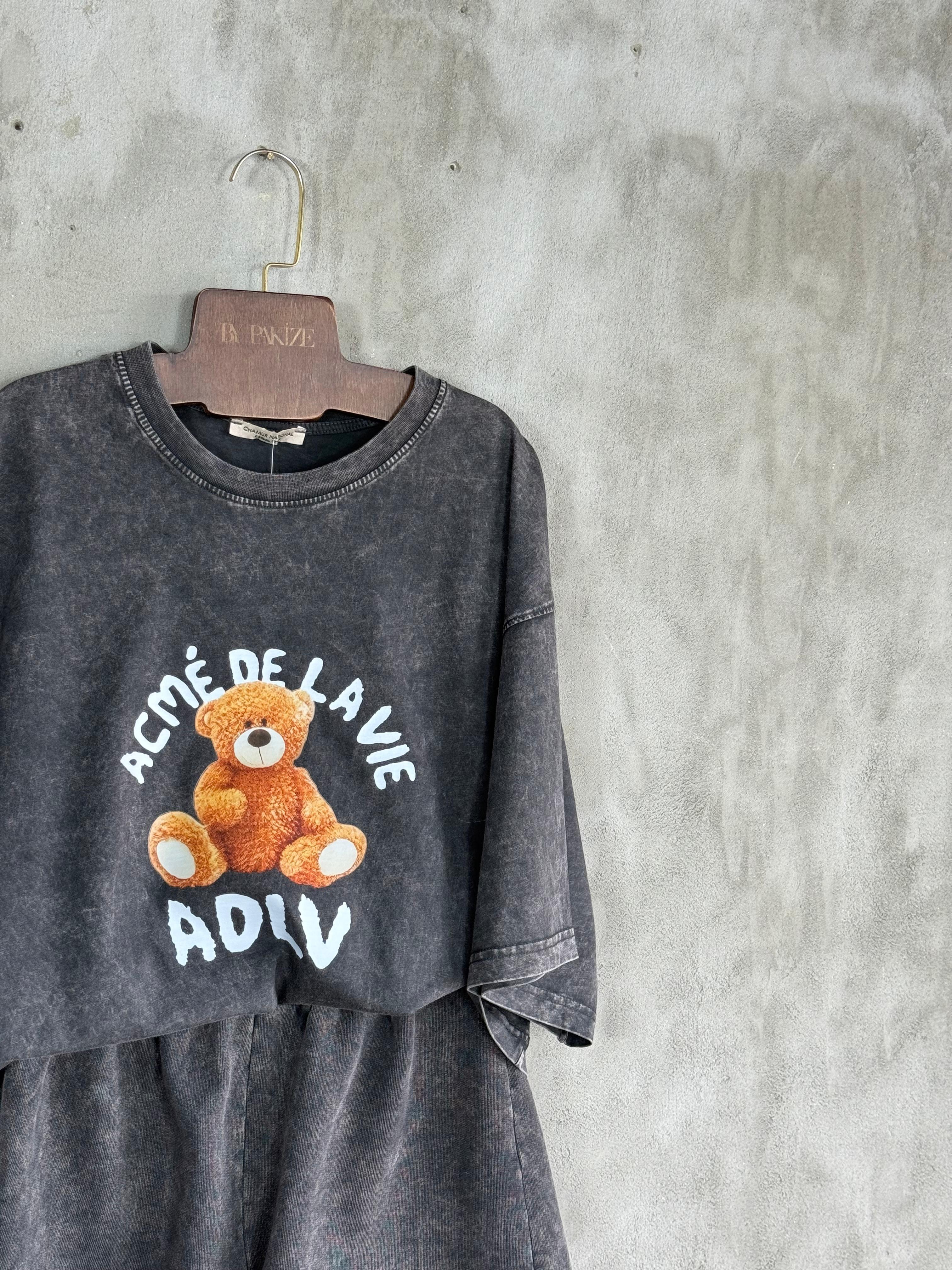 Taş Yıkamalı Ayıcık Baskılı Oversize Dokuma Tişört (Antrasit)