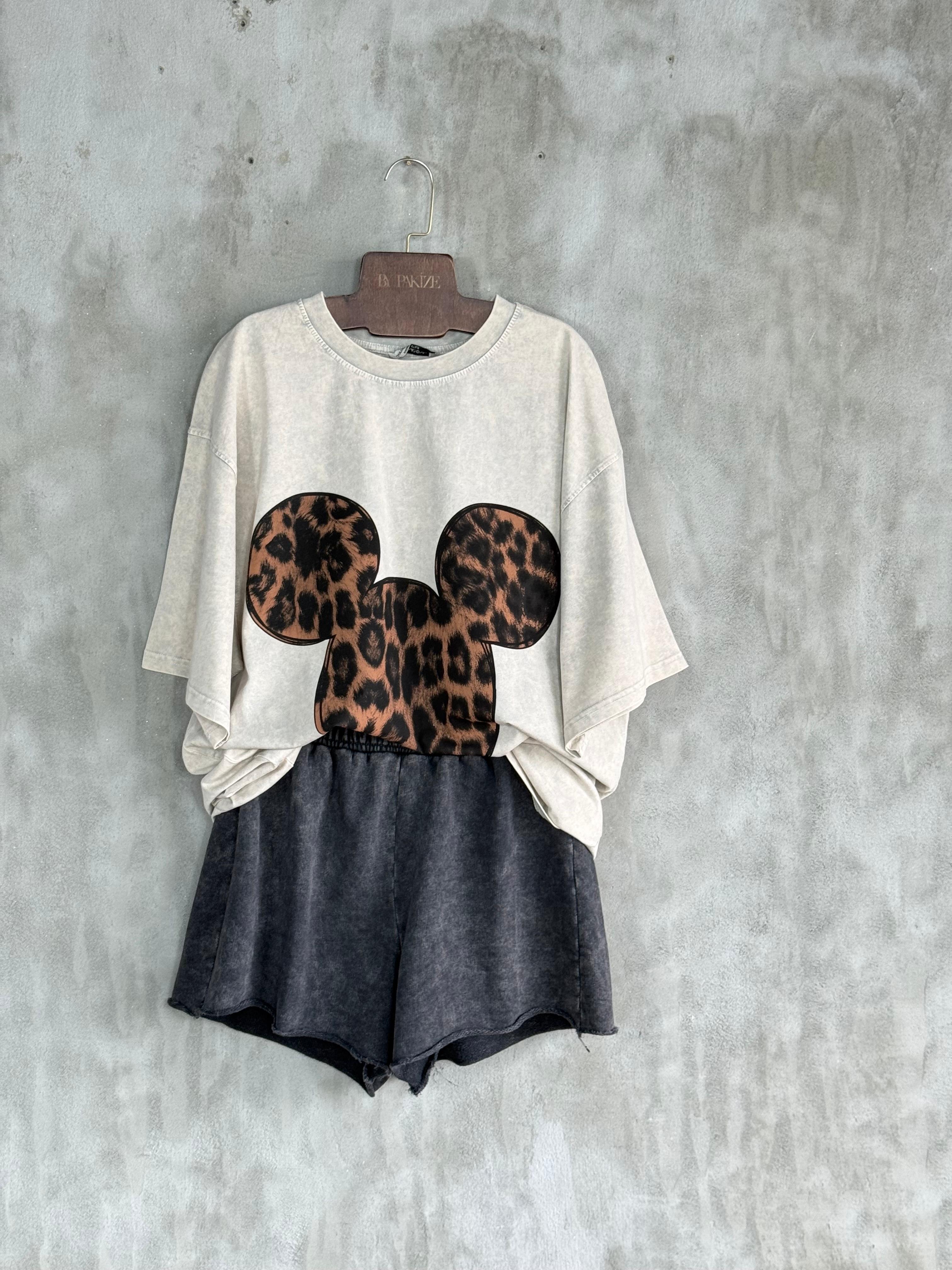 Taş Yıkamalı Mickey Leopar Baskılı Oversize Dokuma Tişört (Bej)