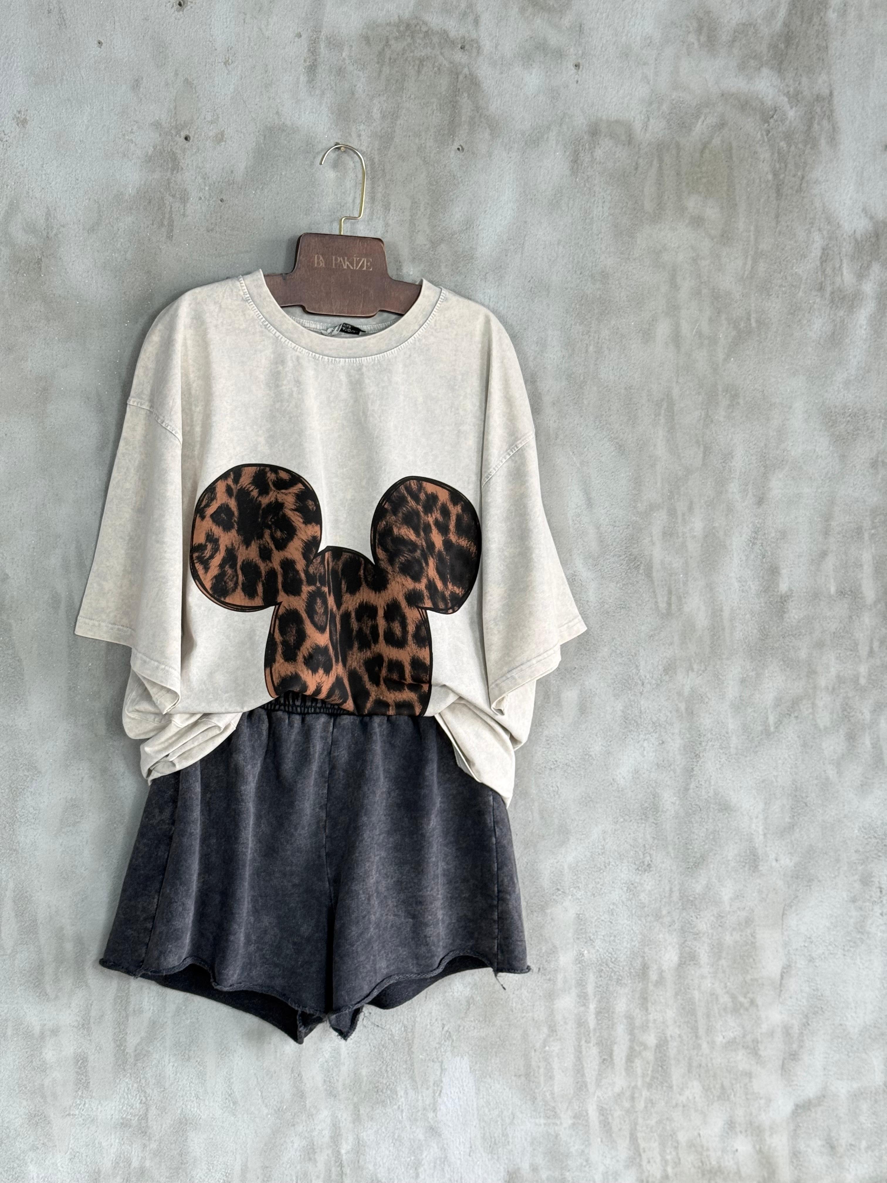 Taş Yıkamalı Mickey Leopar Baskılı Oversize Dokuma Tişört (Bej)
