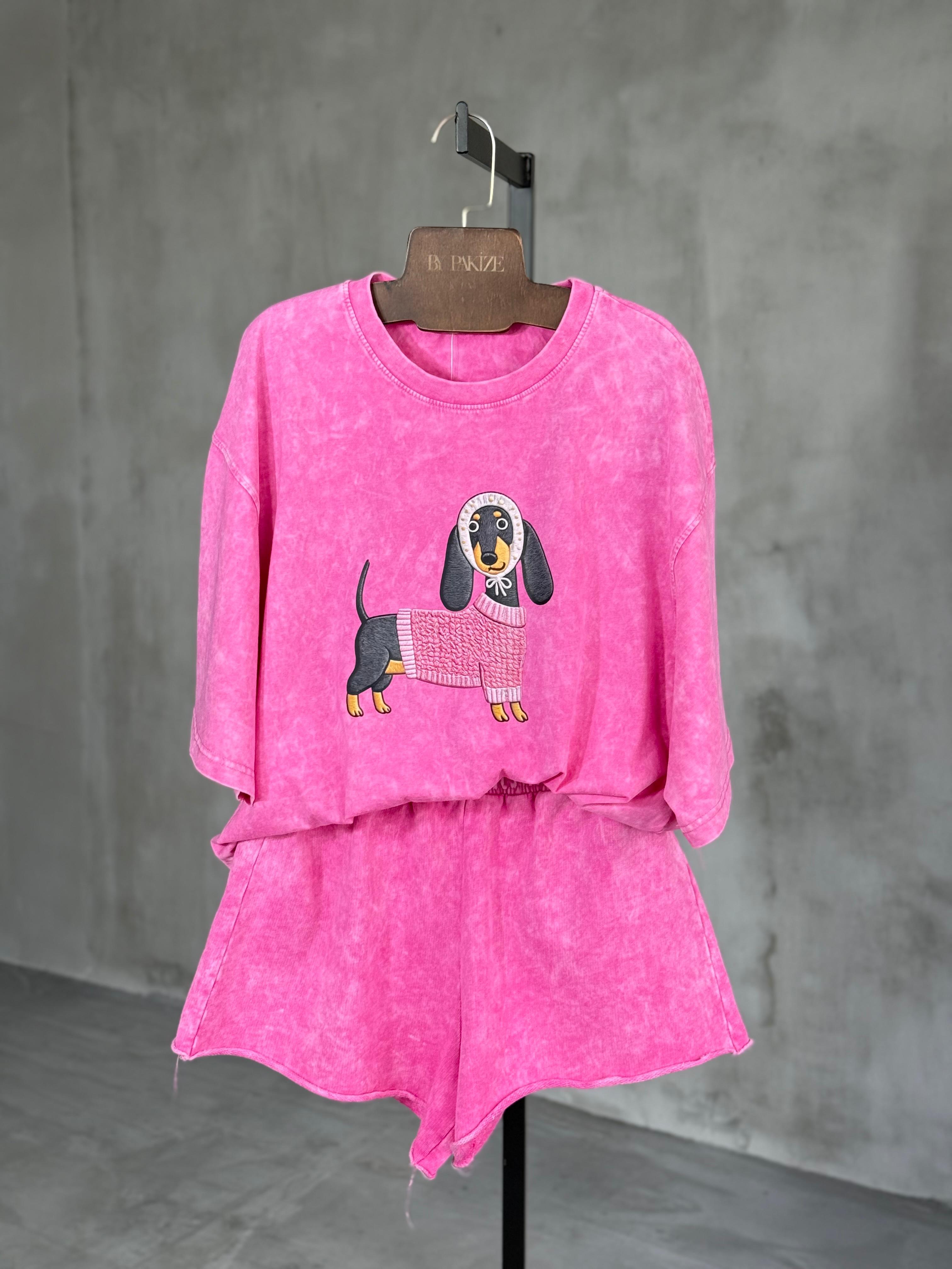 Taş Yıkamalı Oversize Köpek Baskılı Dokuma Tişört  (Pembe)