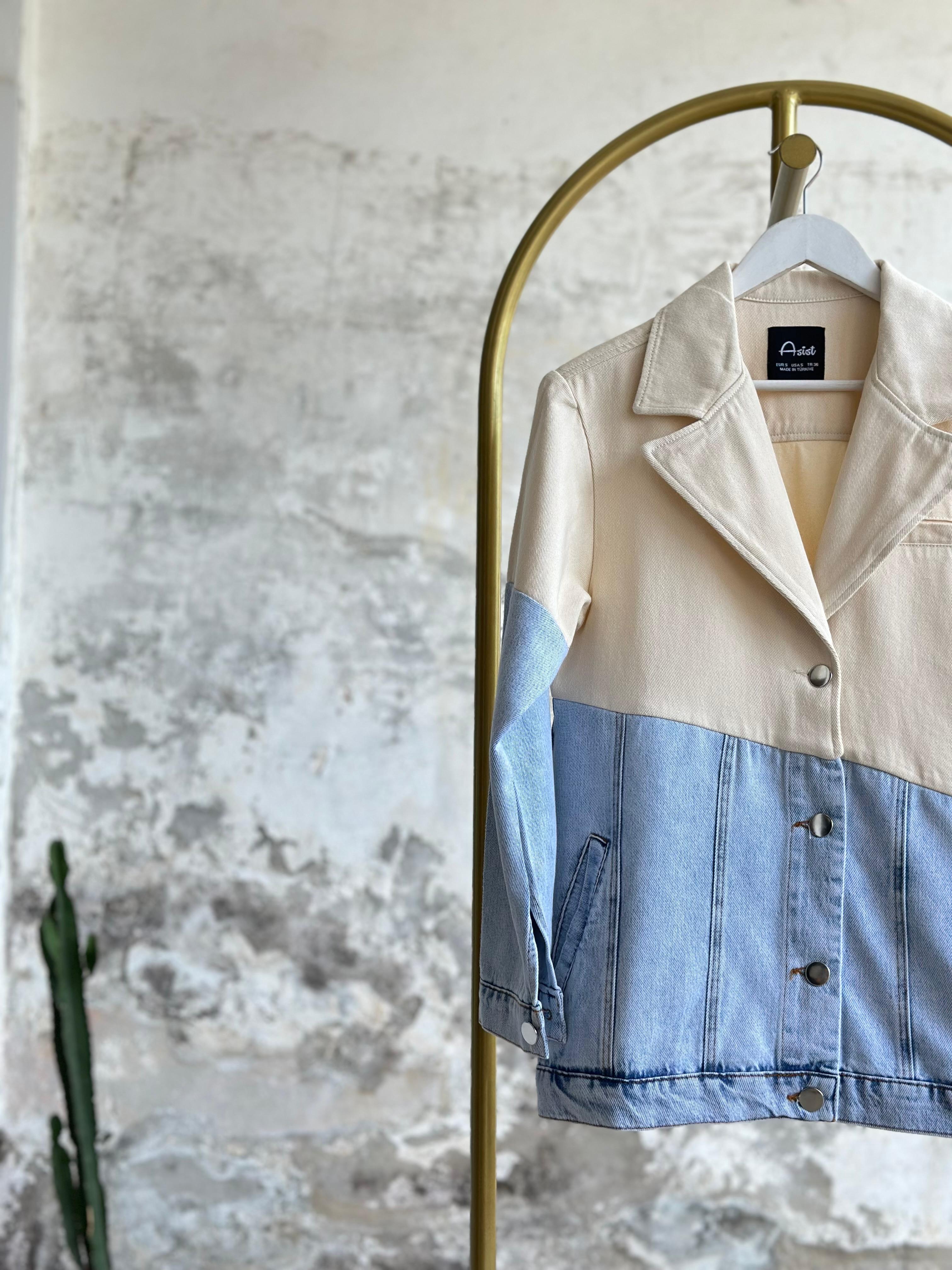 Tasarım Çift Renk Bloklu Denim Ceket (Bej)