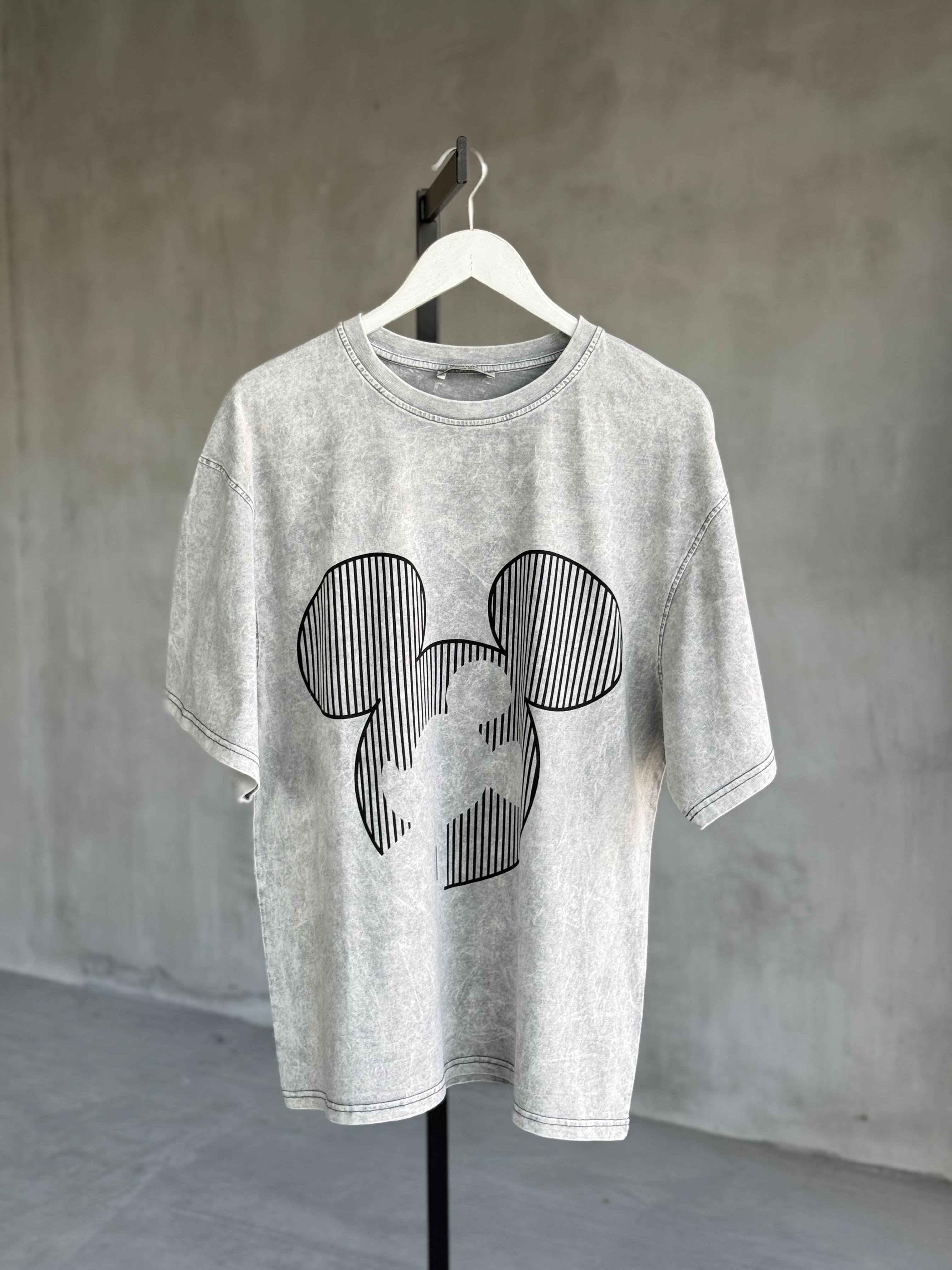 Tasarım Çizgili Mickey Taş Yıkama Oversize Dokuma Tişört (Gri)