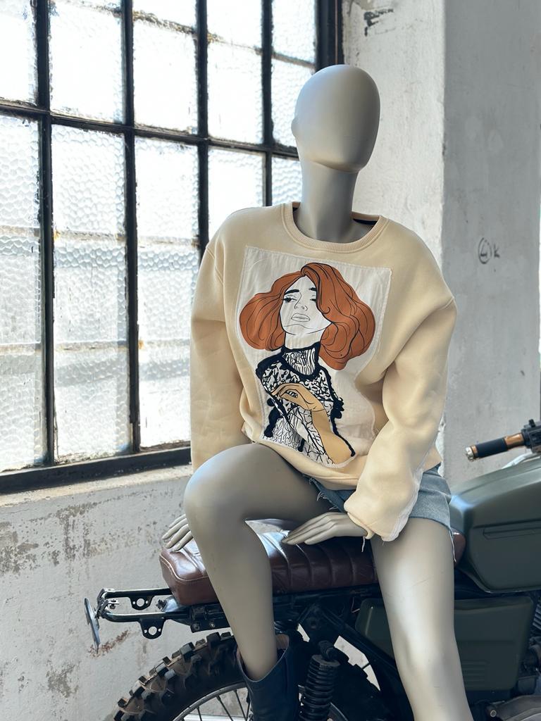 Tasarım Kız Baskılı Sweat (Bej)