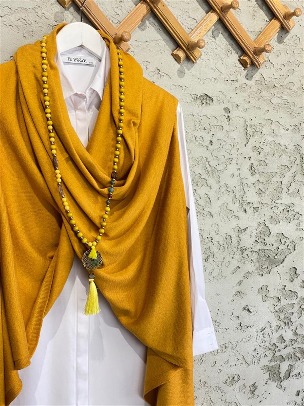 Tasarım Model Asimetrik Kesim Yelek (Hardal)
