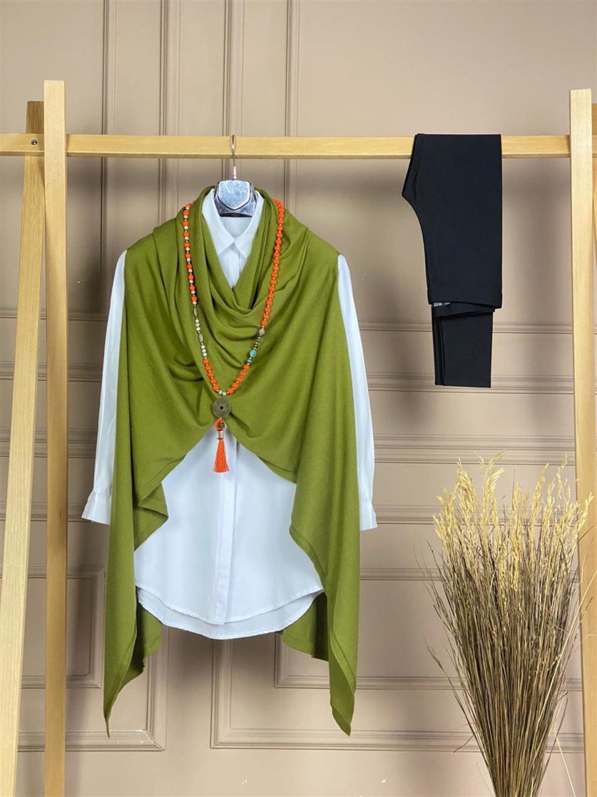 Tasarım Model Asimetrik Kesim Yelek (Yağ Yeşili)