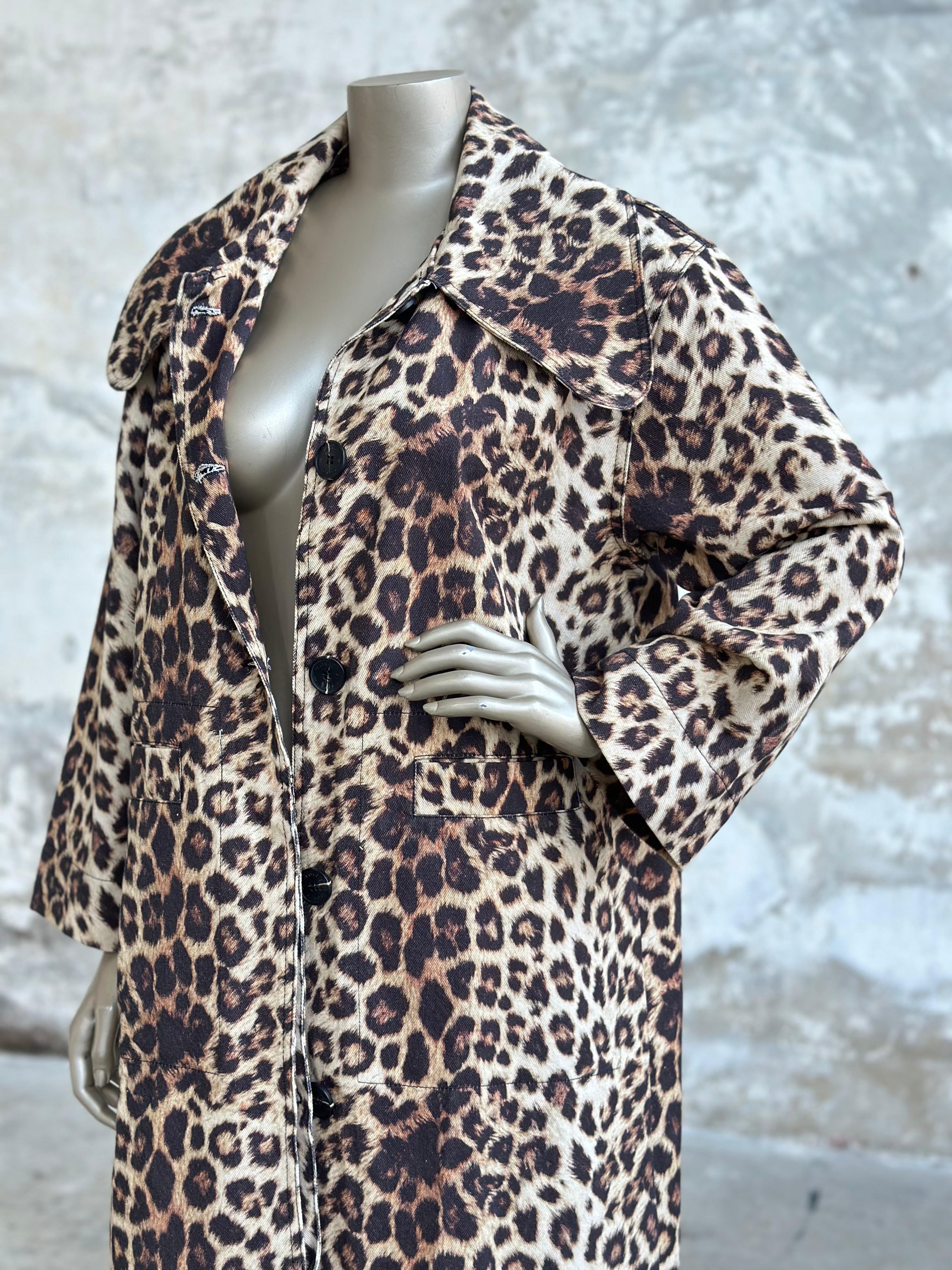 Tasarım Model Leopar Desenli Treçkot (Kahve)