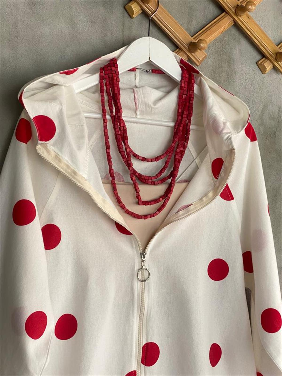 Tasarım Model Puantiyeli Ceket (Kırmızı)