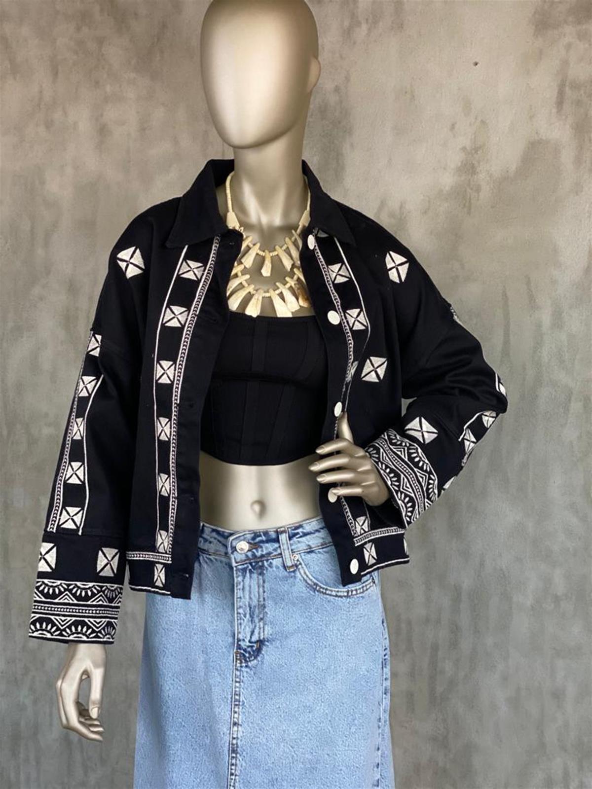 Tasarım Nakışlı Denim Ceket (Siyah)
